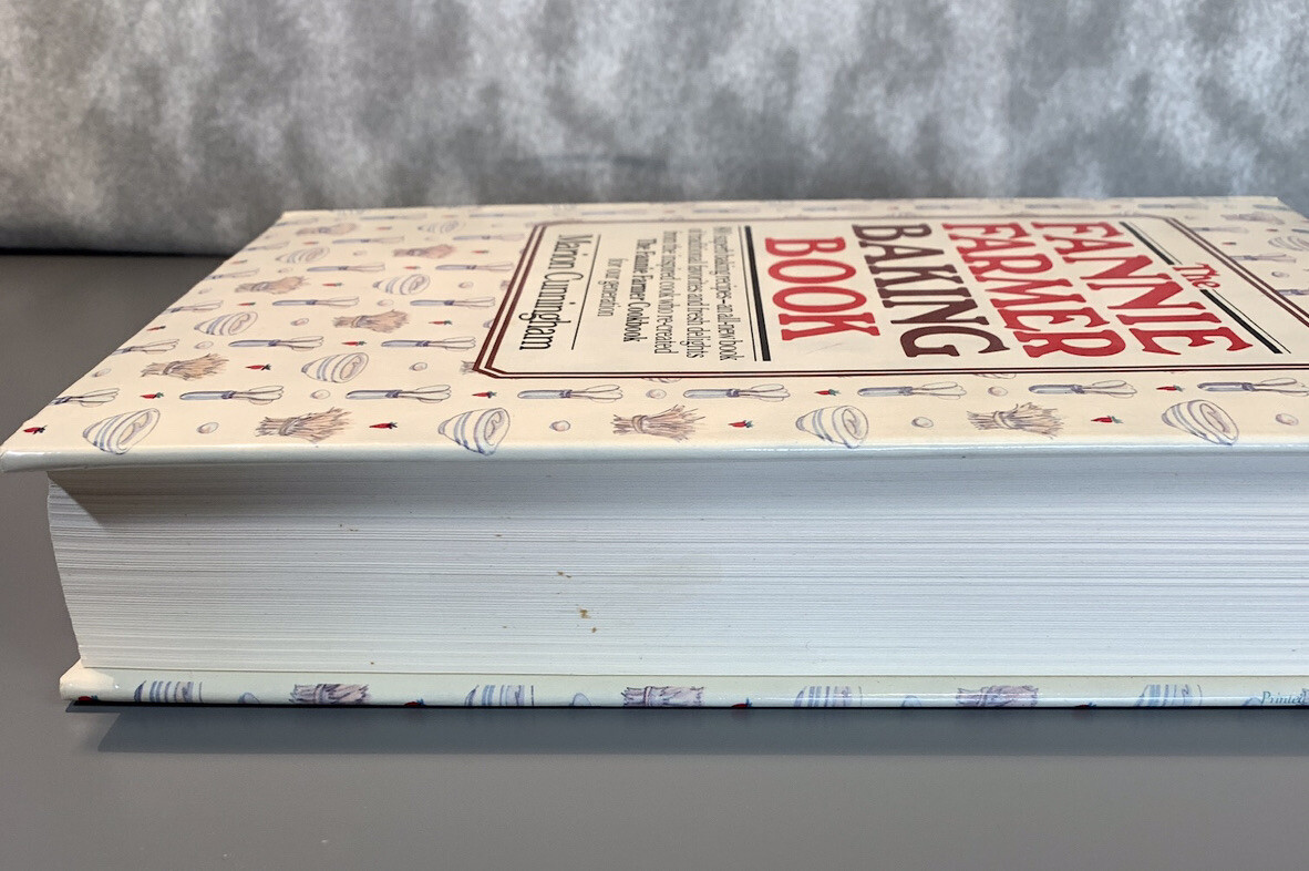 Fannie Farmers Baking Book, hardcover, Marion Cunningham 1984 600 pages (429)