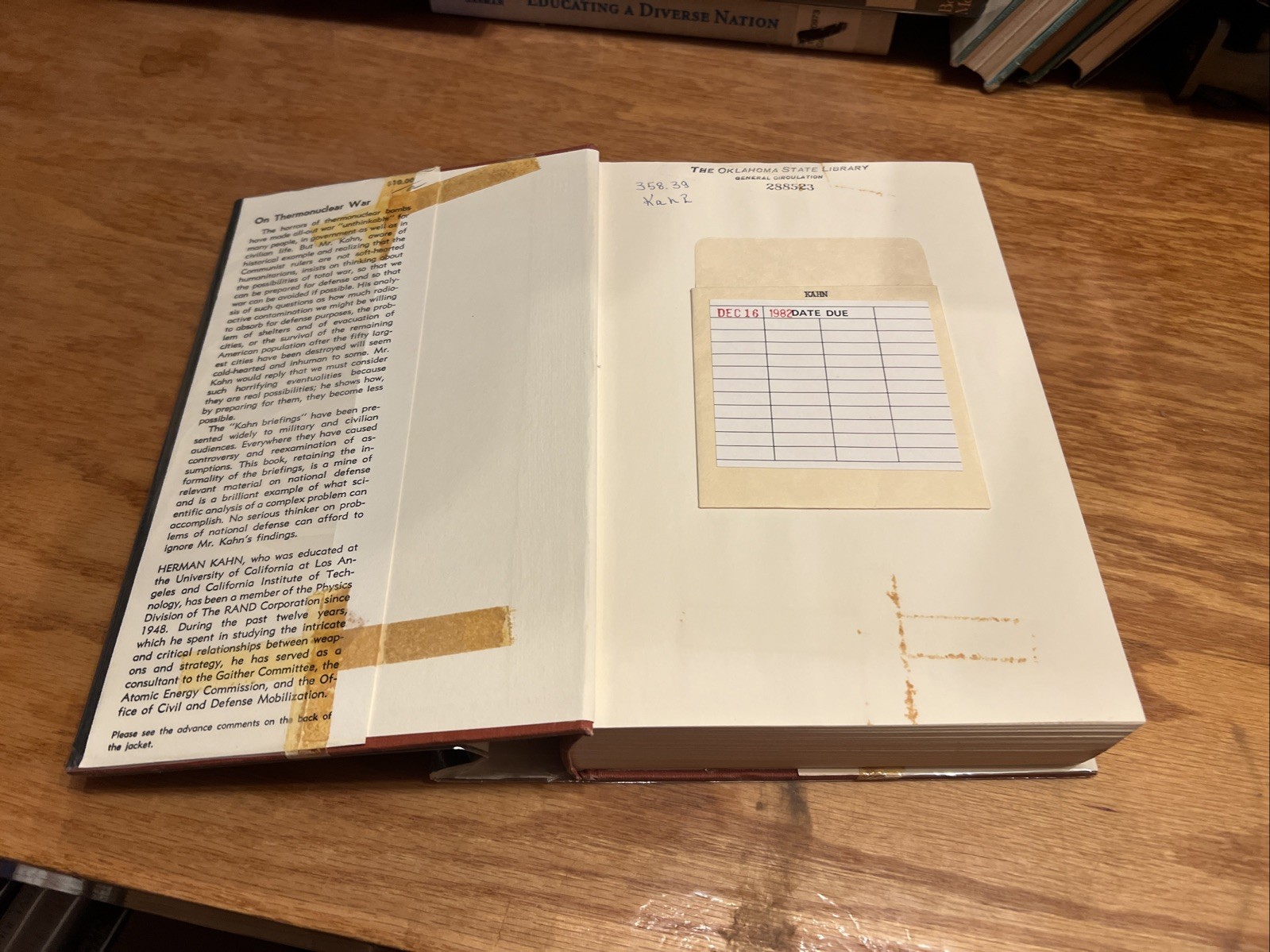 On Thermonuclear War: Three Lectures and Several… by Herman Kahn 1961 HCDJ