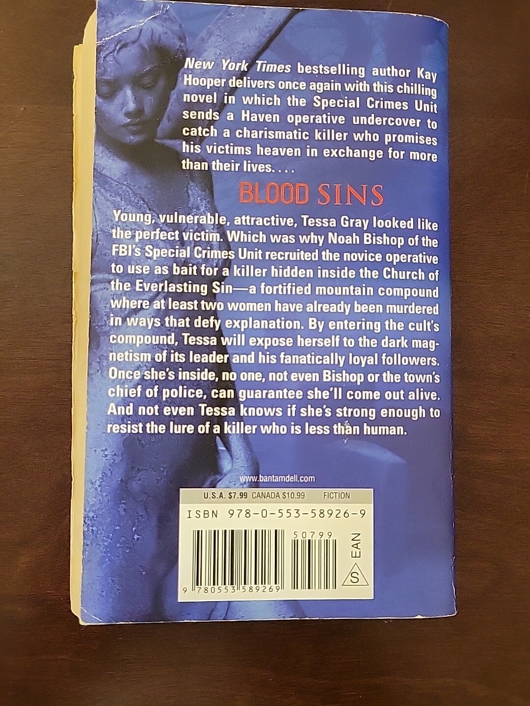 Lott of 3 paper back books by Kay Hooper – Blook Ties, Blook Dreams & Blood Sins
