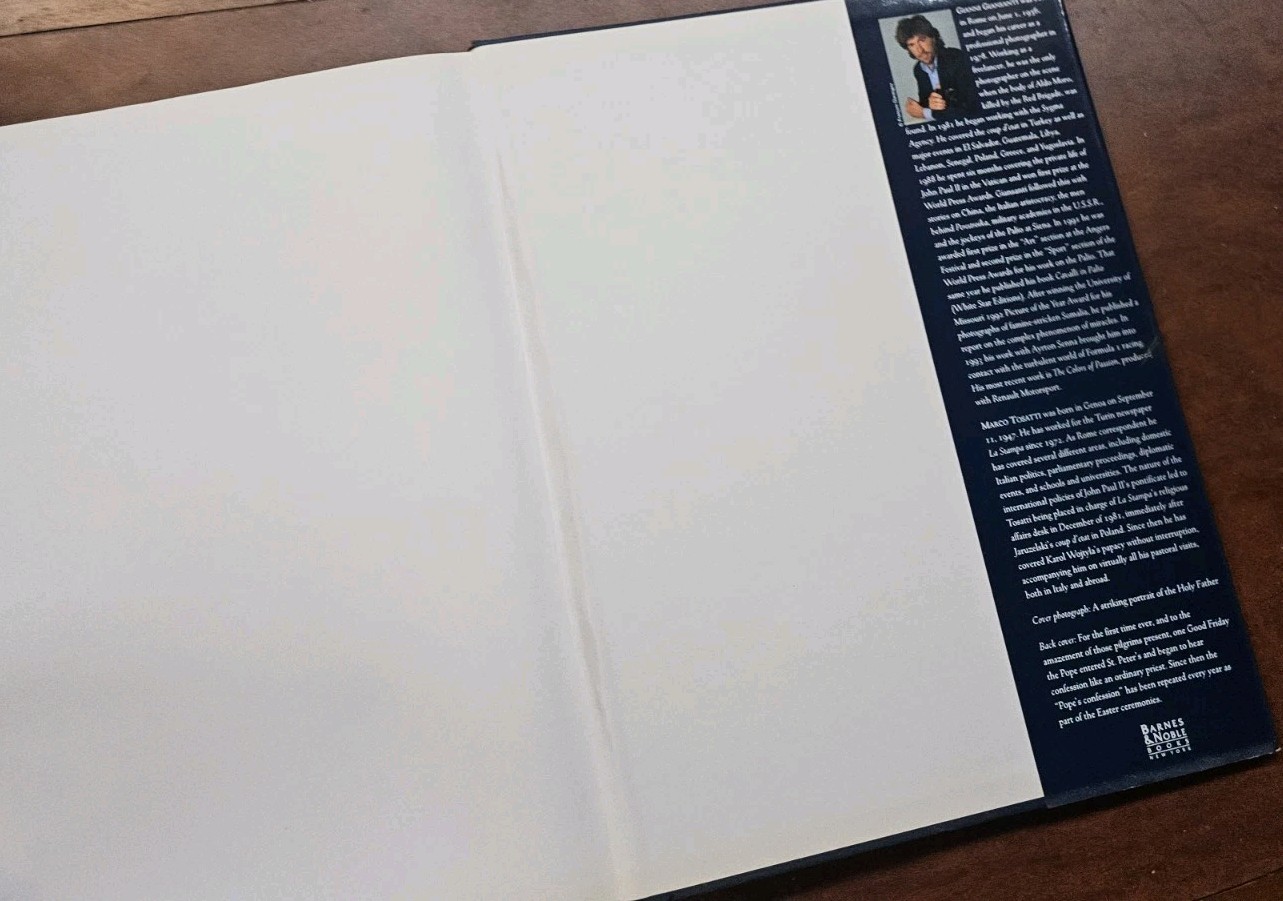 John Paul II : Portrait of a Pontiff Marco Tosatti HCDJ 1st Print NY Times Clip