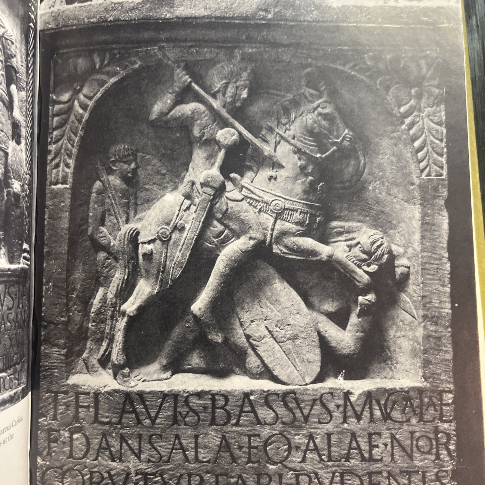 The Army of the Caesars Hardcover Michael Grant