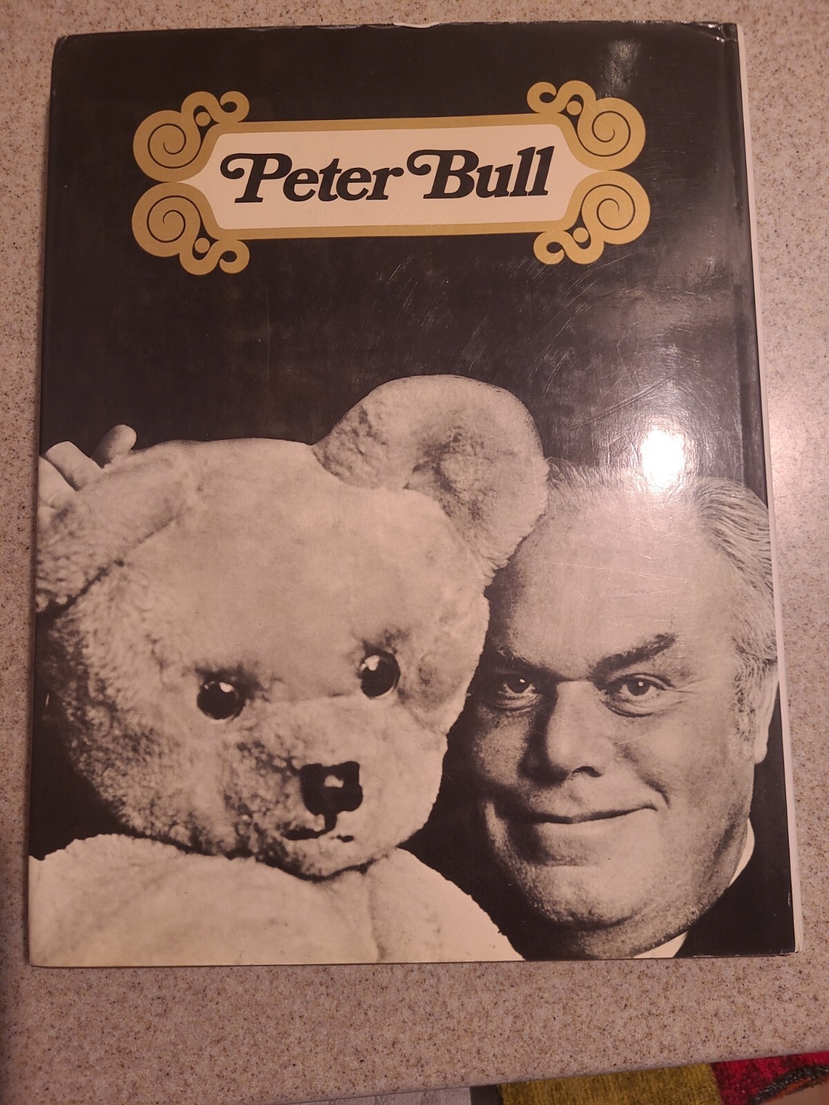 The Teddy Bear Book, Peter Bull, Ltdd. #9199, Hardcover/ Slip Case Very Good