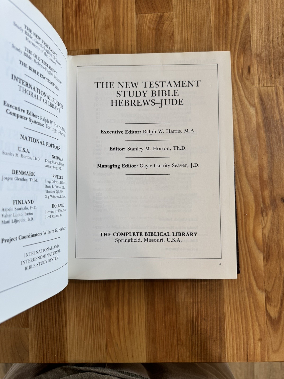 The Complete Biblical Library: Hebrews-Jude Vol 9 Gospel Publishing House 1989
