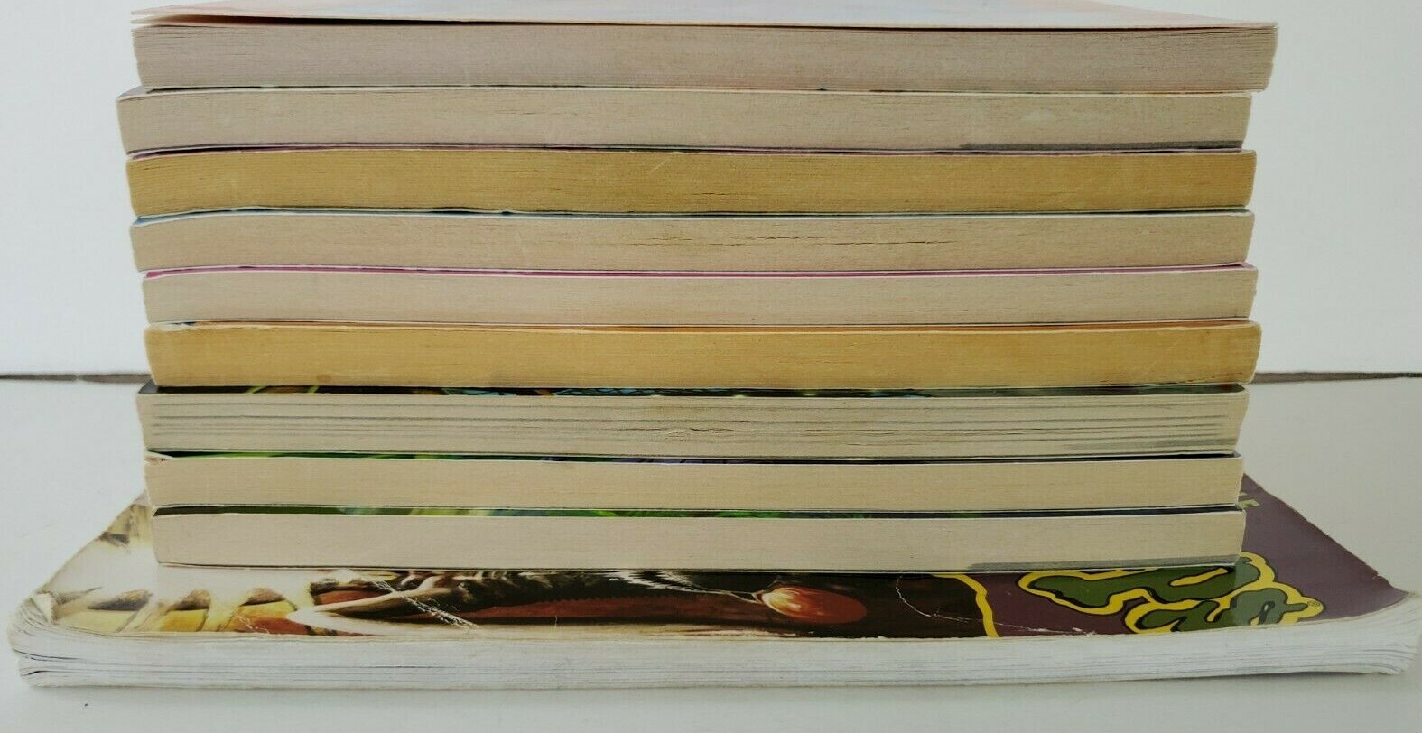 Lot of 10: 7 Goosebumps (1990s), 2 Horrorland (2000s), 1 Graphic Novel (1995)