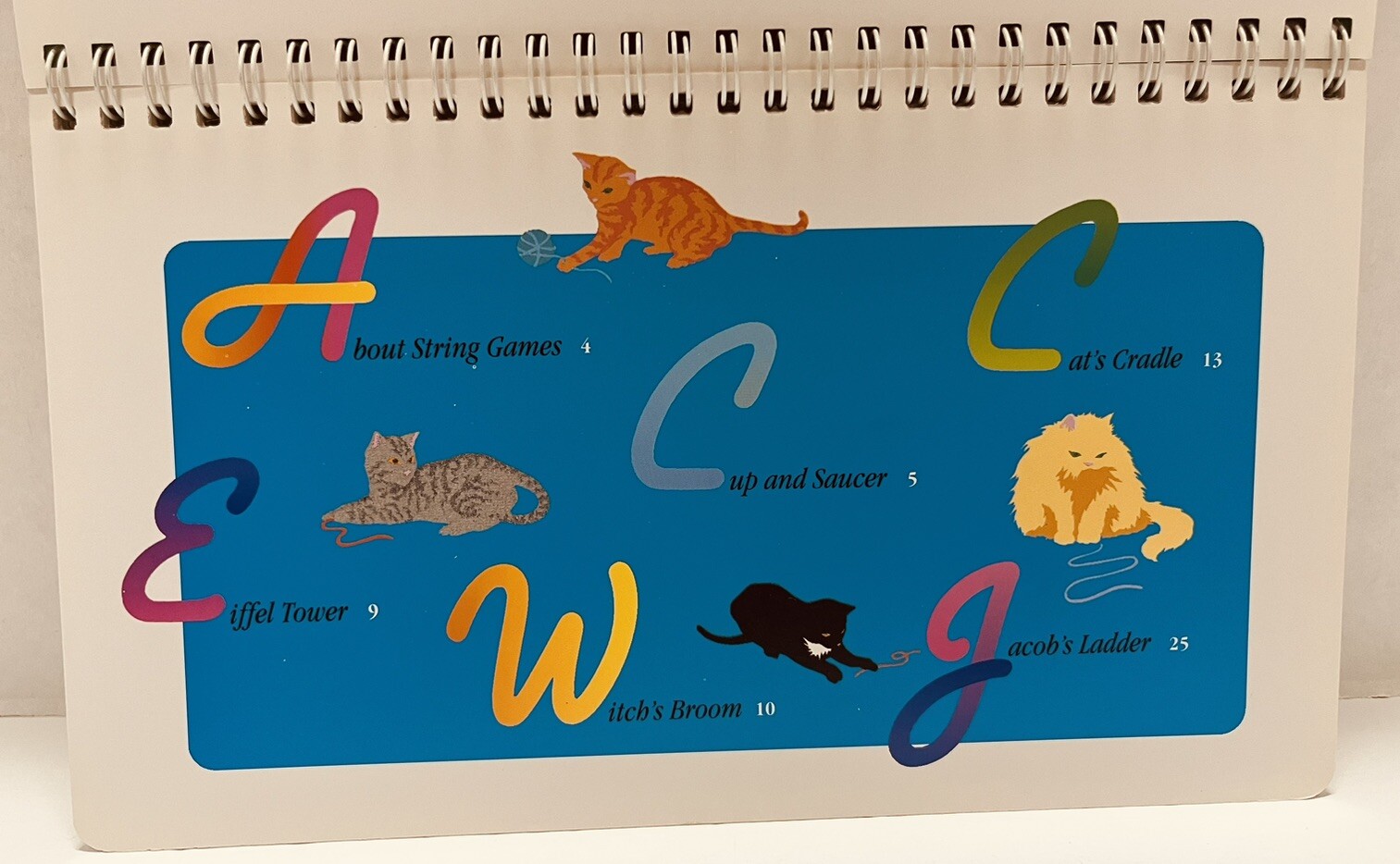 Cat’s Cradle Book of String Figures by Anne Akers Johnson 1993 HB Klutz Press