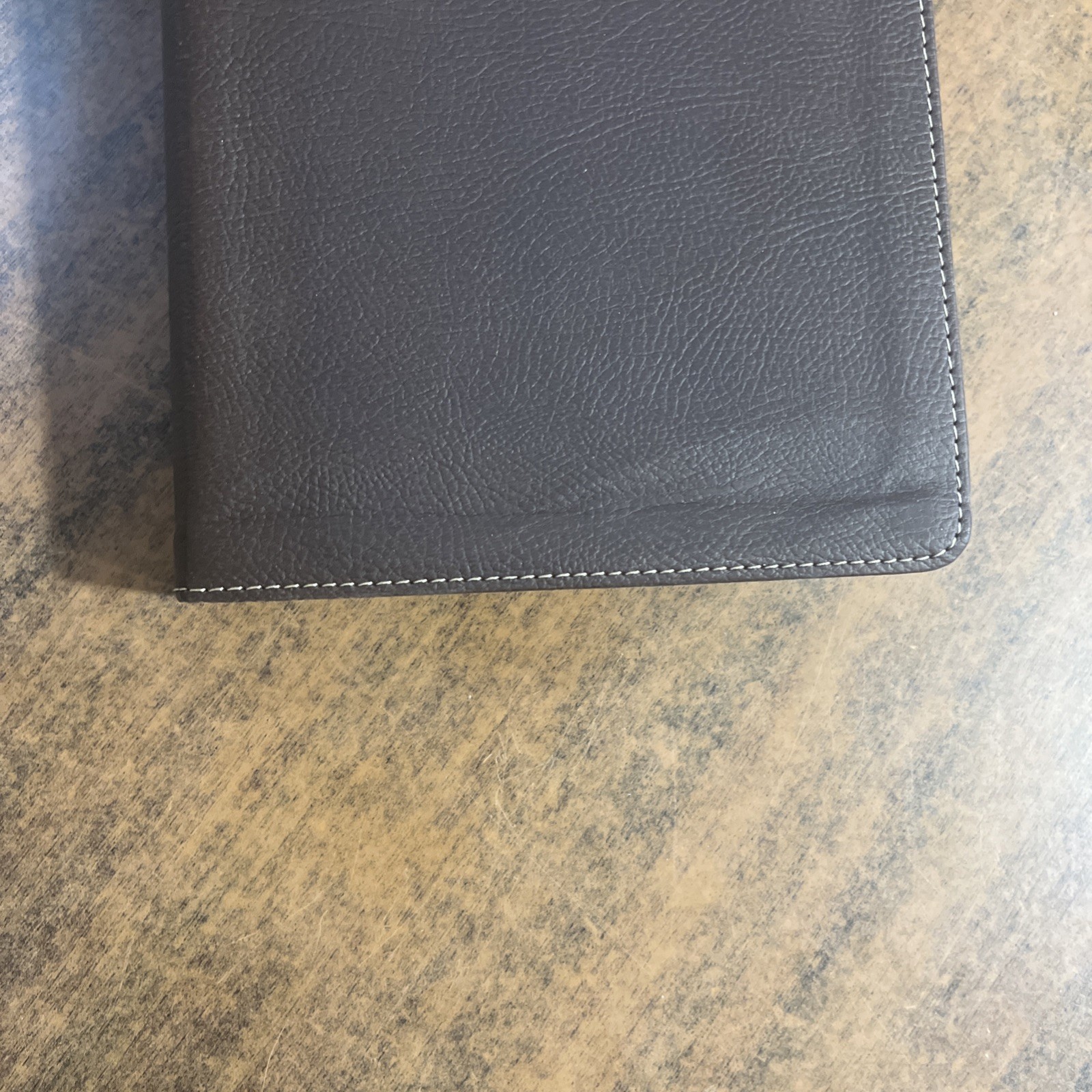** NIV Foundation Study Bible Thumb Indexed – Brown LeatherSoft