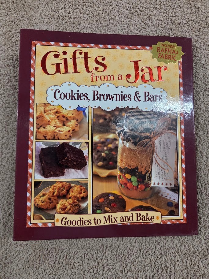 Cookies, Brownies & Bars; Gifts from a Jar hardcover binder w/ Raffia & Fabric