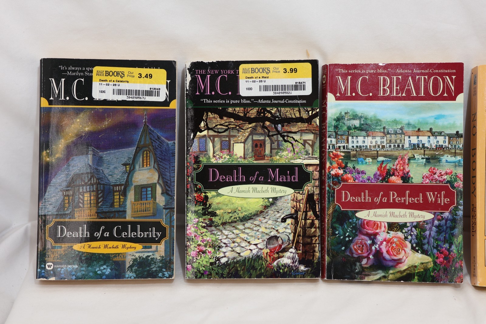 Lot of 33 Cozy Mysteries, Mixed Authors, Cozy Mystery, No Duplicates, B512