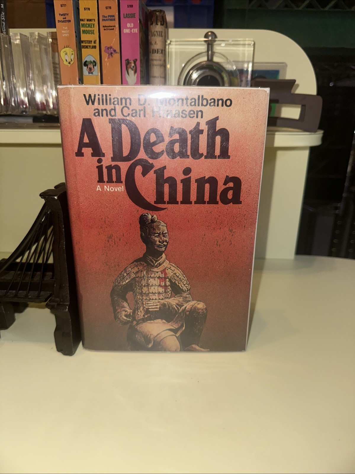 1ST EDITION 1984 A DEATH IN CHINA WILLIAM D. MONTALBANO RARE COLLECTIBLE BOOK D1