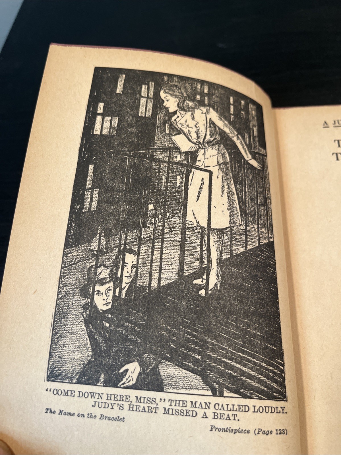 The Name On The Bracelet-A Judy Bolton Mystery -Margaret Sutton 1939