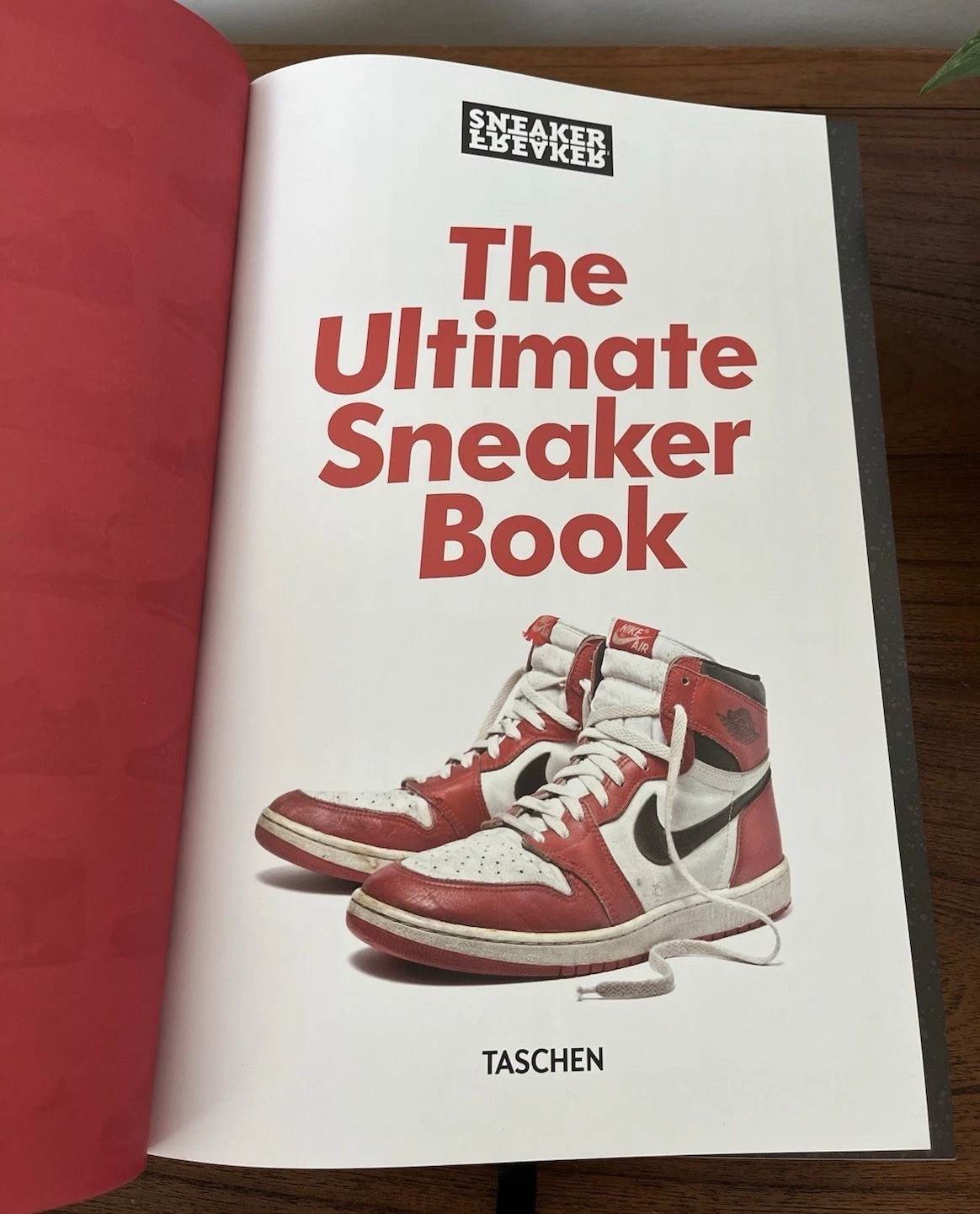 Sneaker Freaker The Ultimate Sneaker Book Simon Wood Shoe History 2018 Hardcover
