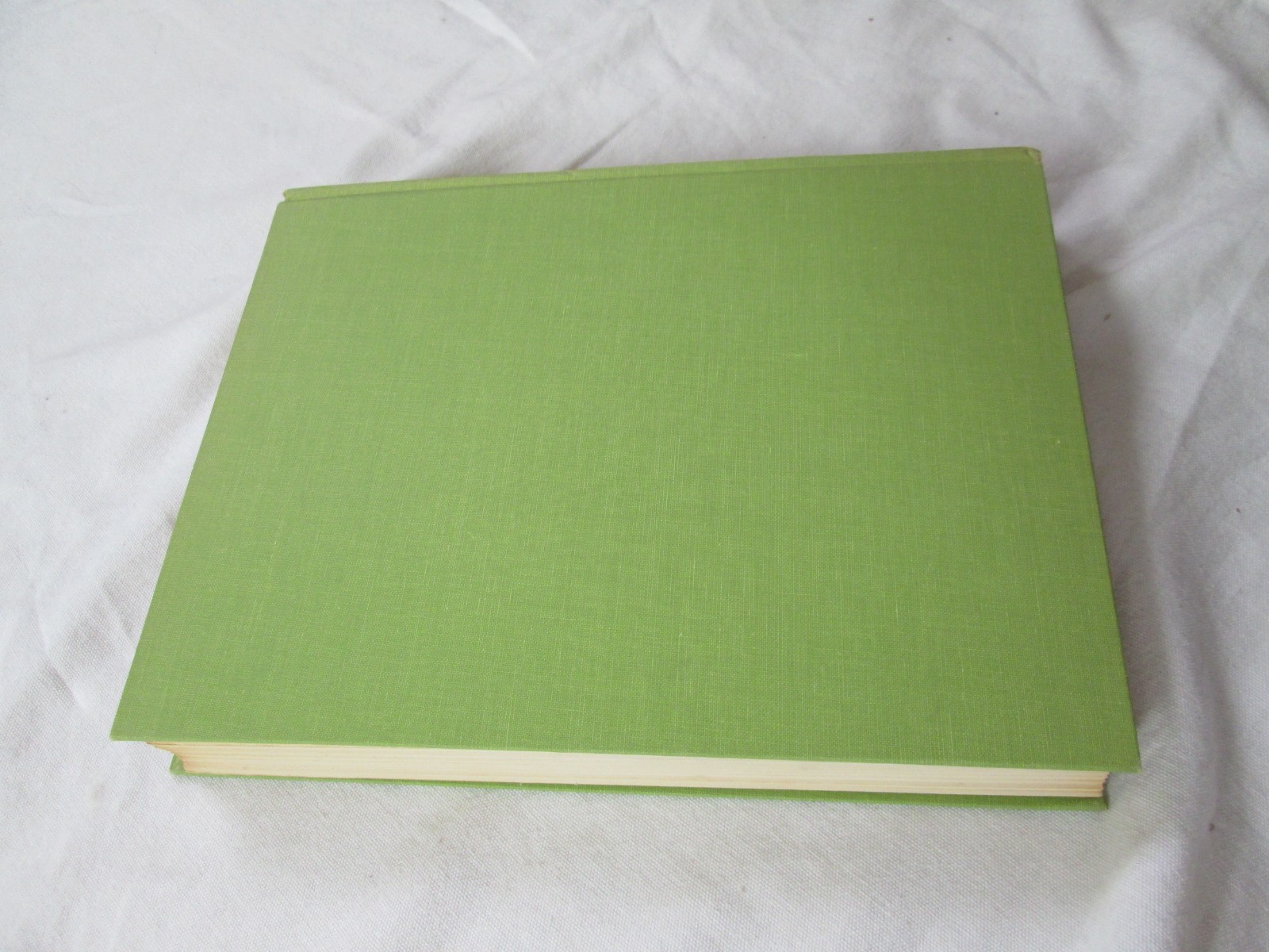 SINGER Sewing Book 2nd Ed. Vintage 1972 ~ Color Photos & Illustrations 500 Pages