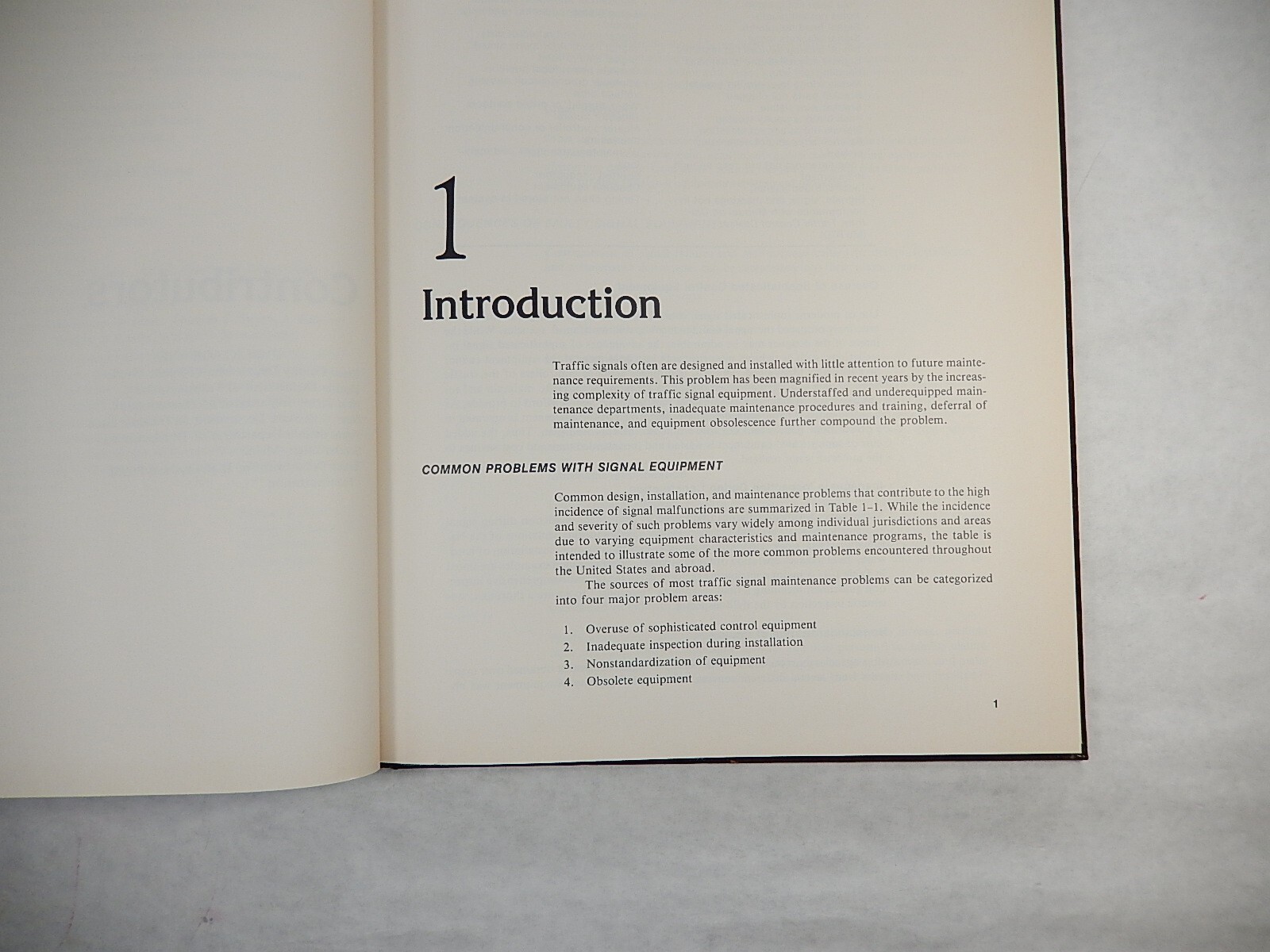 Traffic Signal Installation and Maintenance Manual by James M. Giblin, 1989