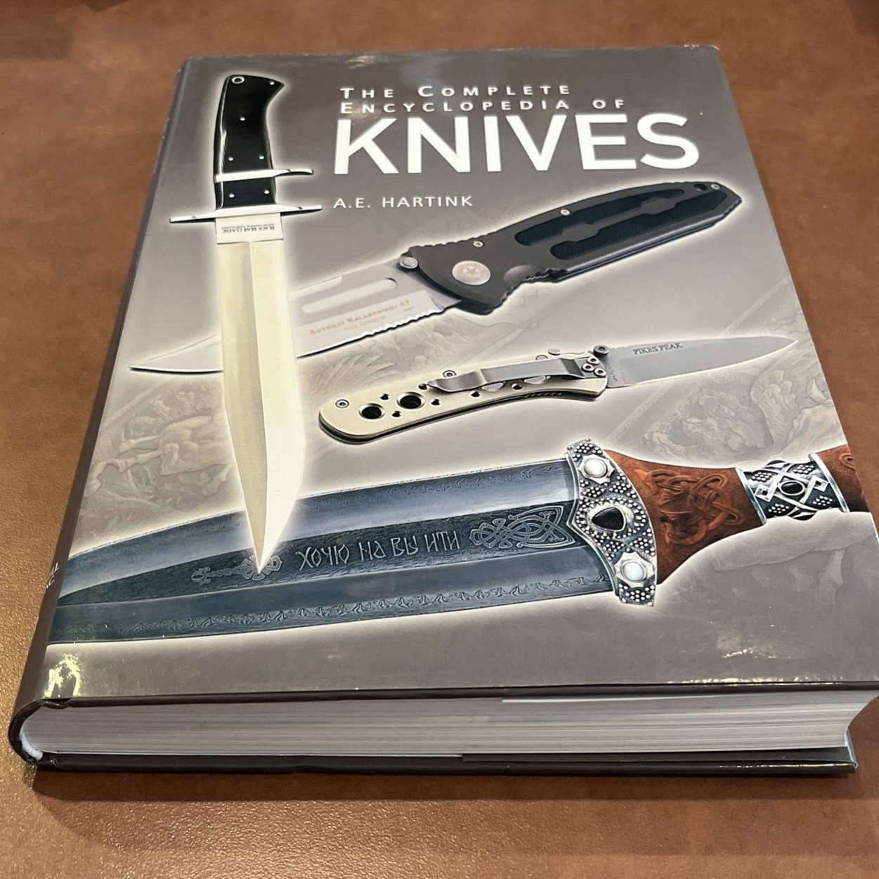 The Complete Encyclopedia of Knives