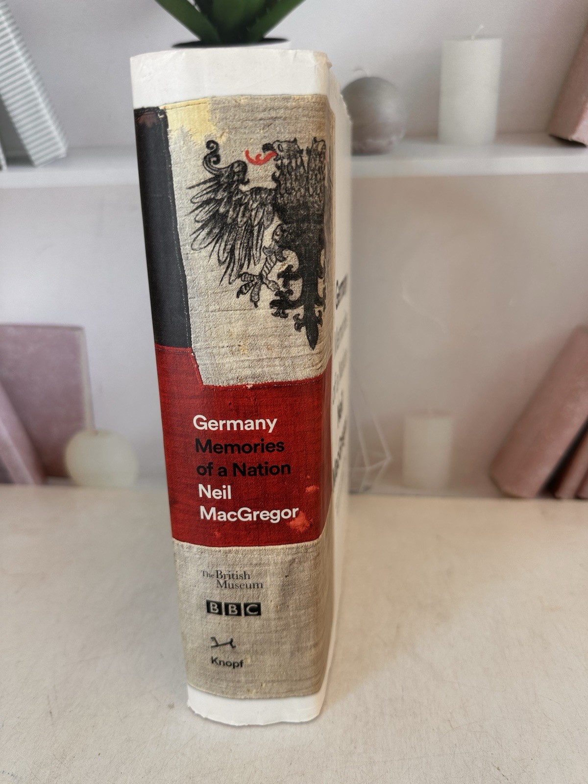 Germany: Memories of a Nation – Paperback By MacGregor, Neil – GOOD