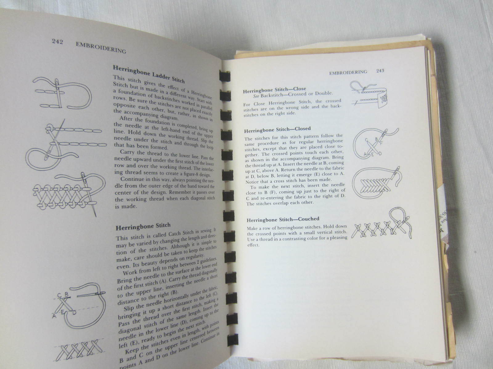 The Complete Encyclopedia Of Stitchery 1979 Mildred Graves Ryan
