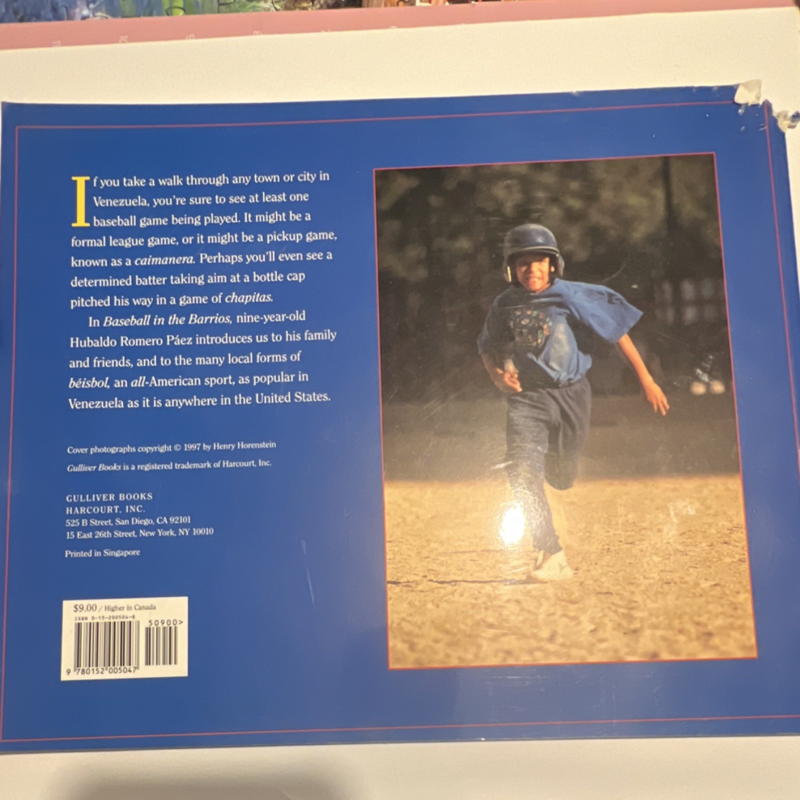 Baseball in the Barrios by Henry Horenstein, Paperback, Juvenile Nonfiction