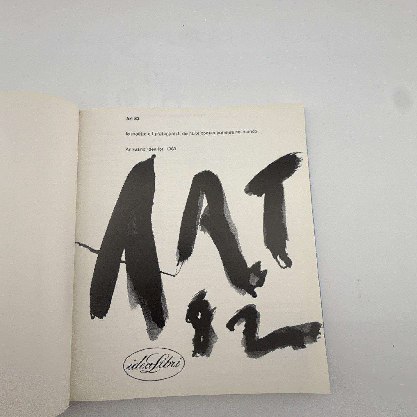 Art World Le Mostre Protagonisti Dell’Arte Contemporanea 1983 Italian