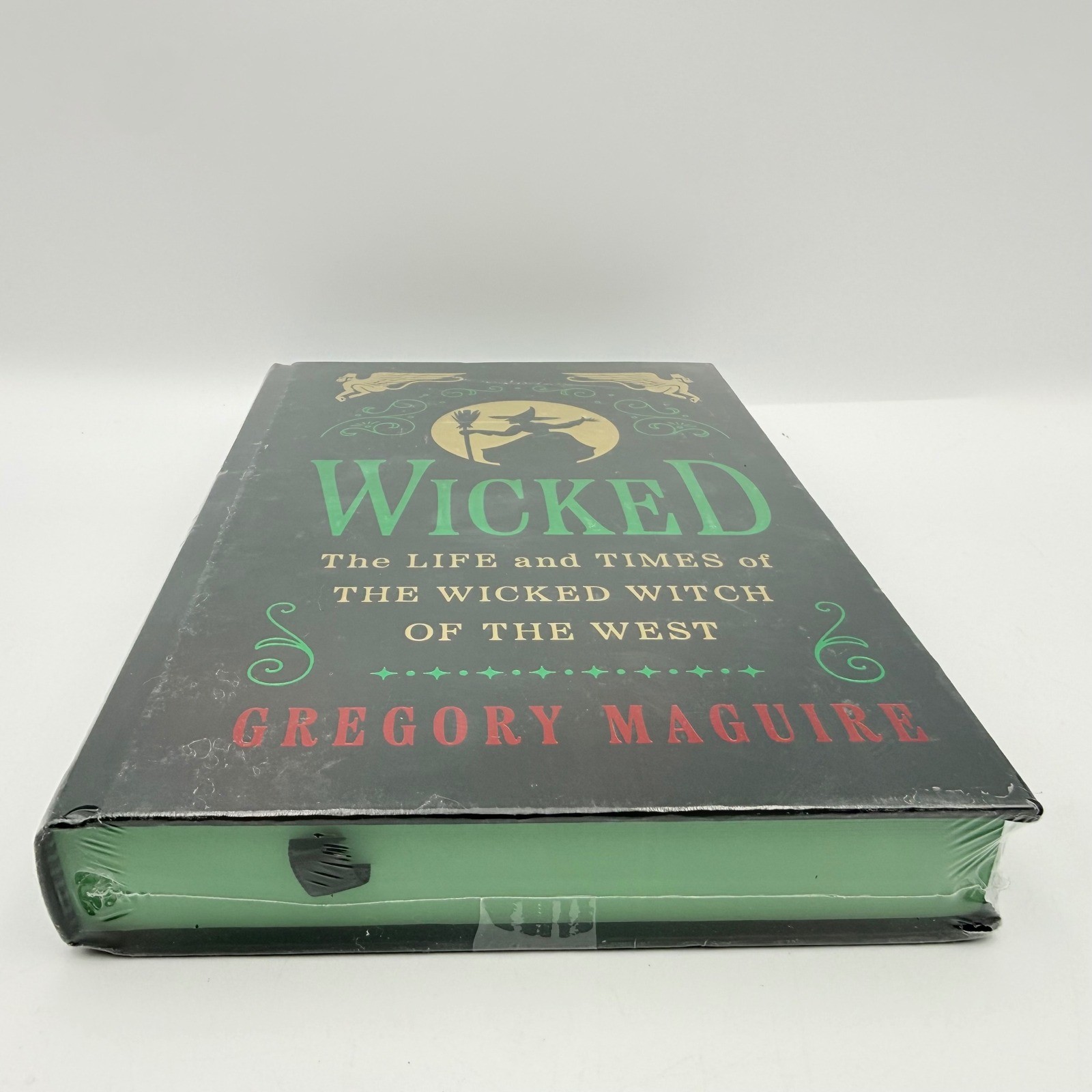 Wicked Gregory Maguire Collector’s Edition Hardcover Book Green Edges Sealed