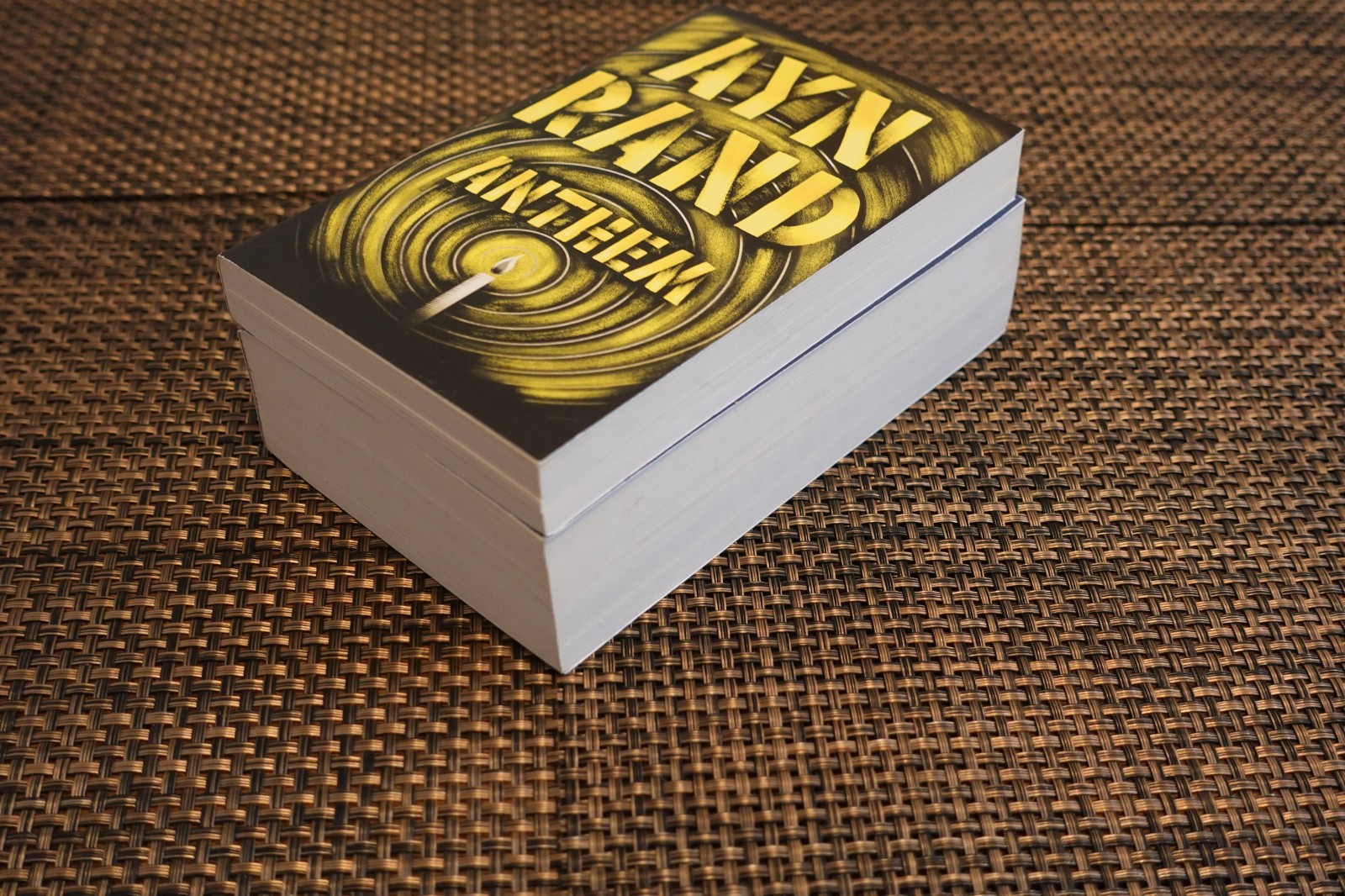 Lot of 2 Ayn Rand Paperback Books : Anthem + The Fountainhead