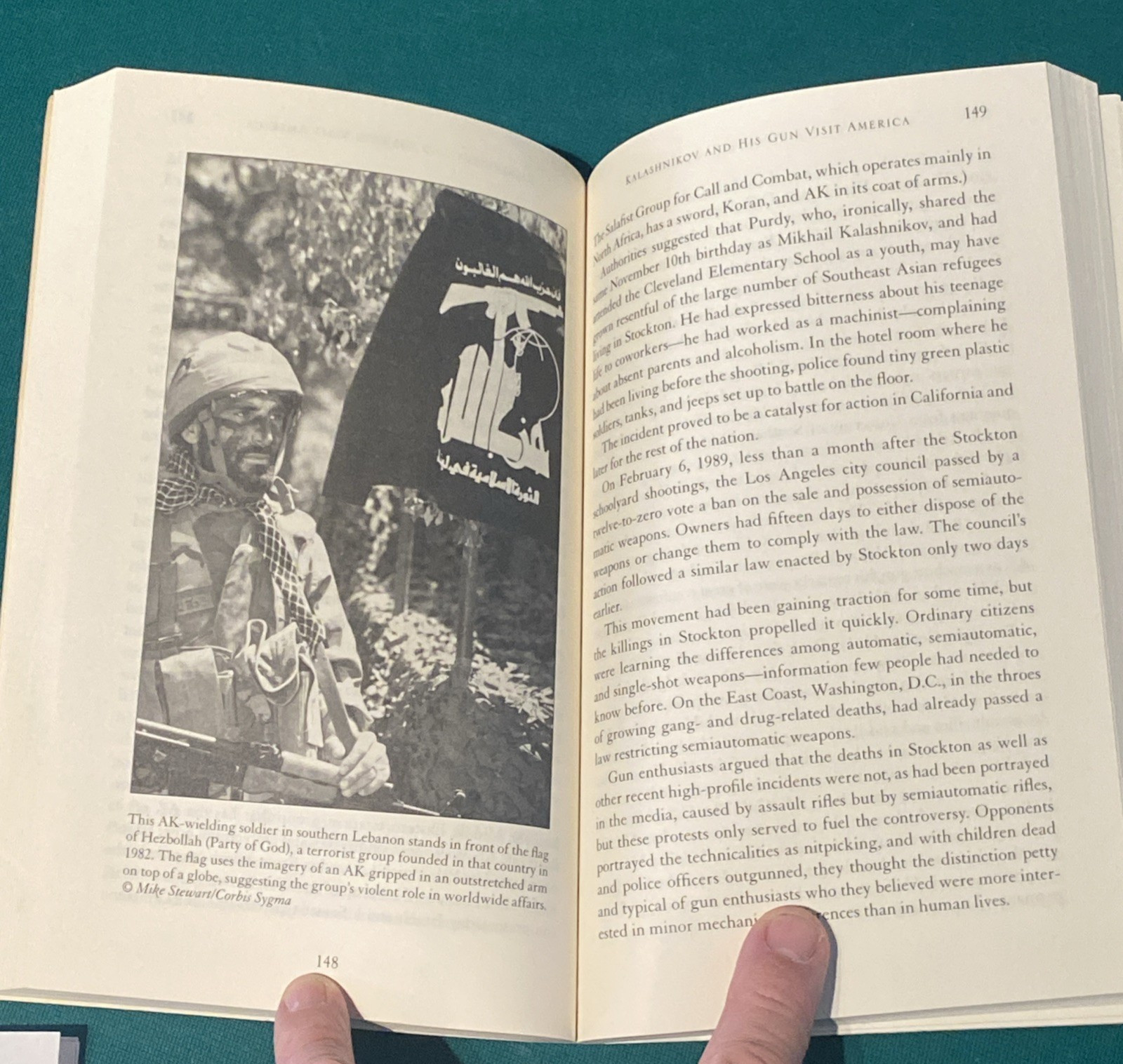 Ak-47: The Weapon That Changed the Face of War by Kahaner, Larry