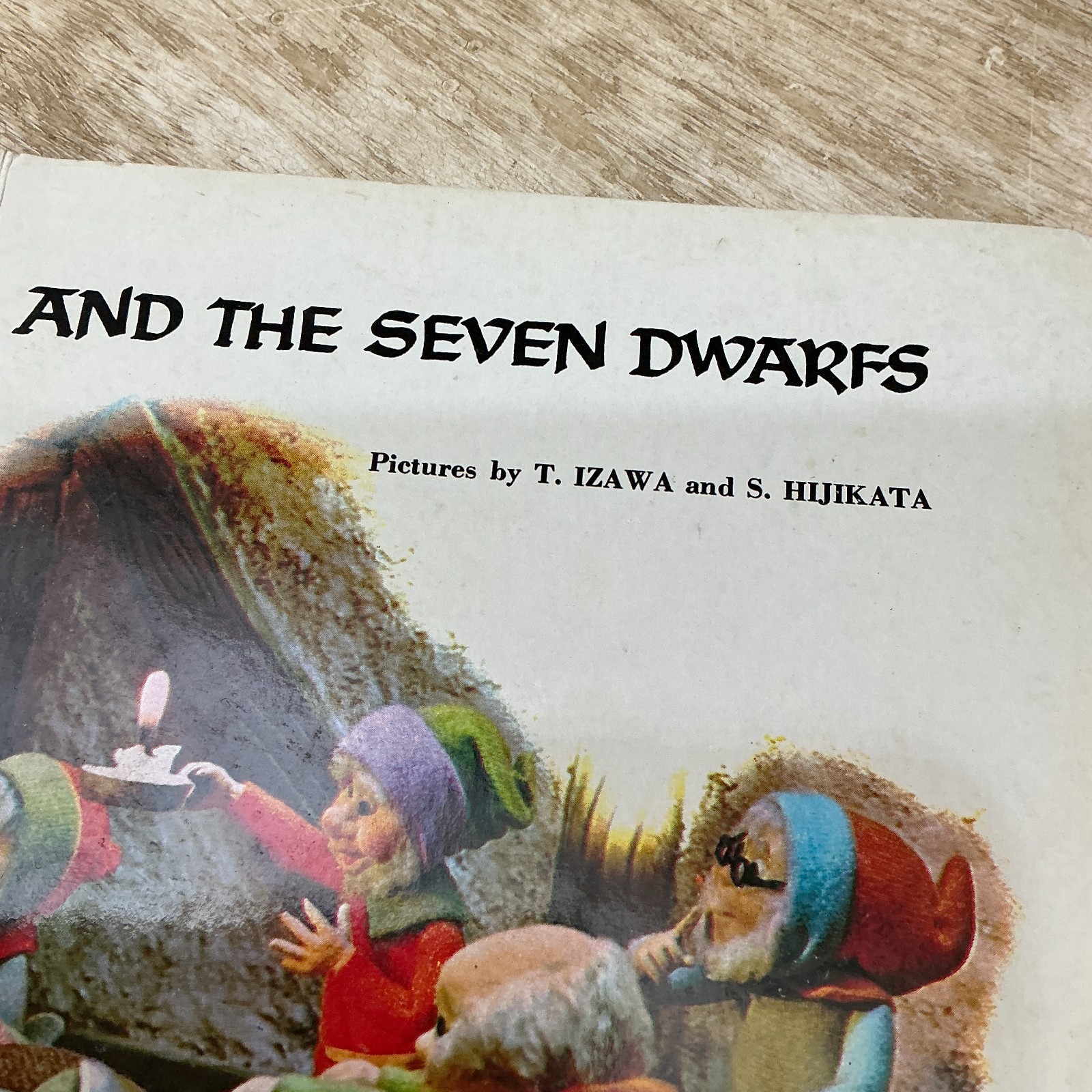 Vintage 1968 Snow White & the Seven Dwarfs Puppet Storybook – Out of Print