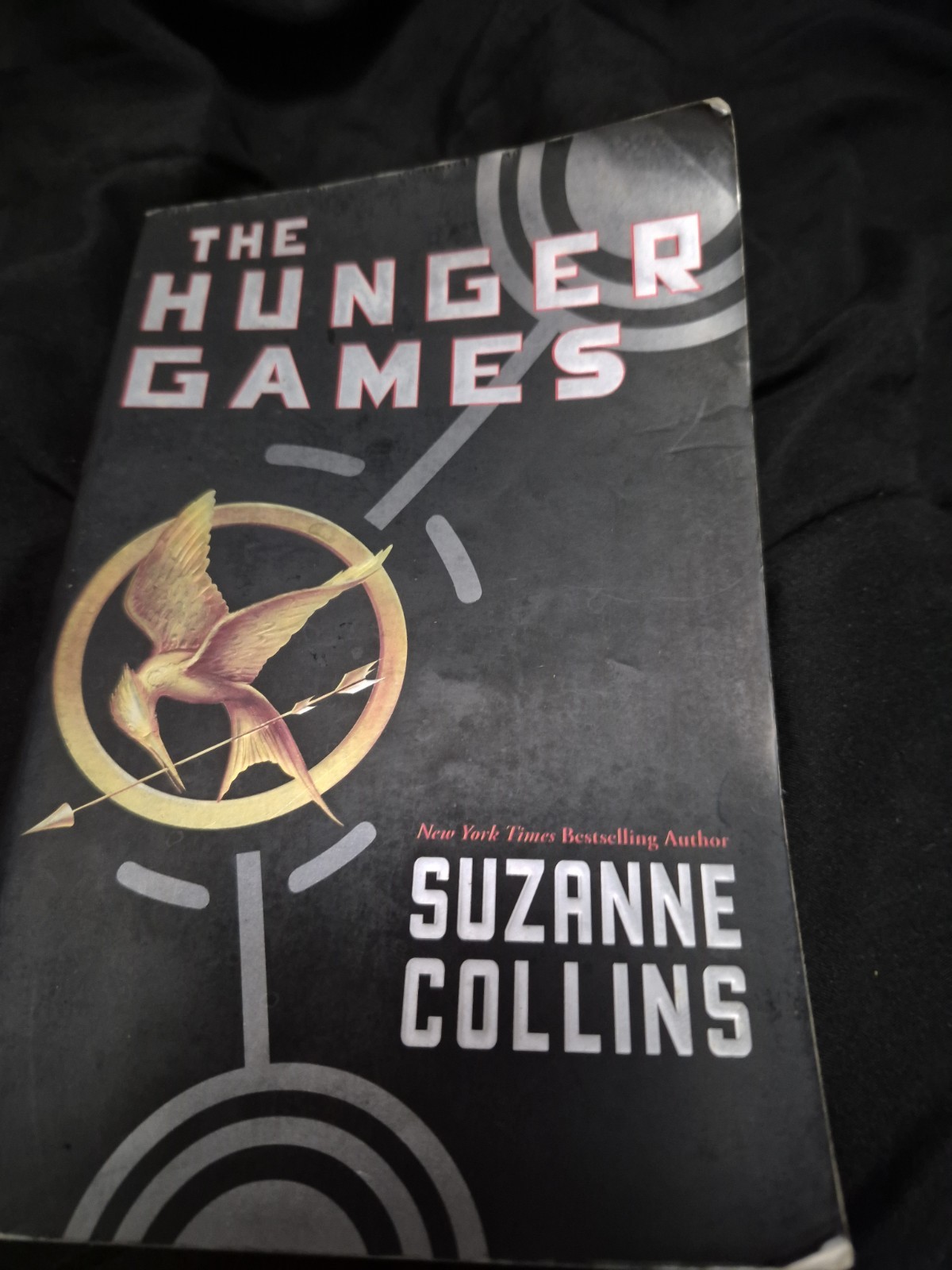 Hunger Games (Hunger Games, Book One) by Suzanne Collins (2010, Trade Paperback)