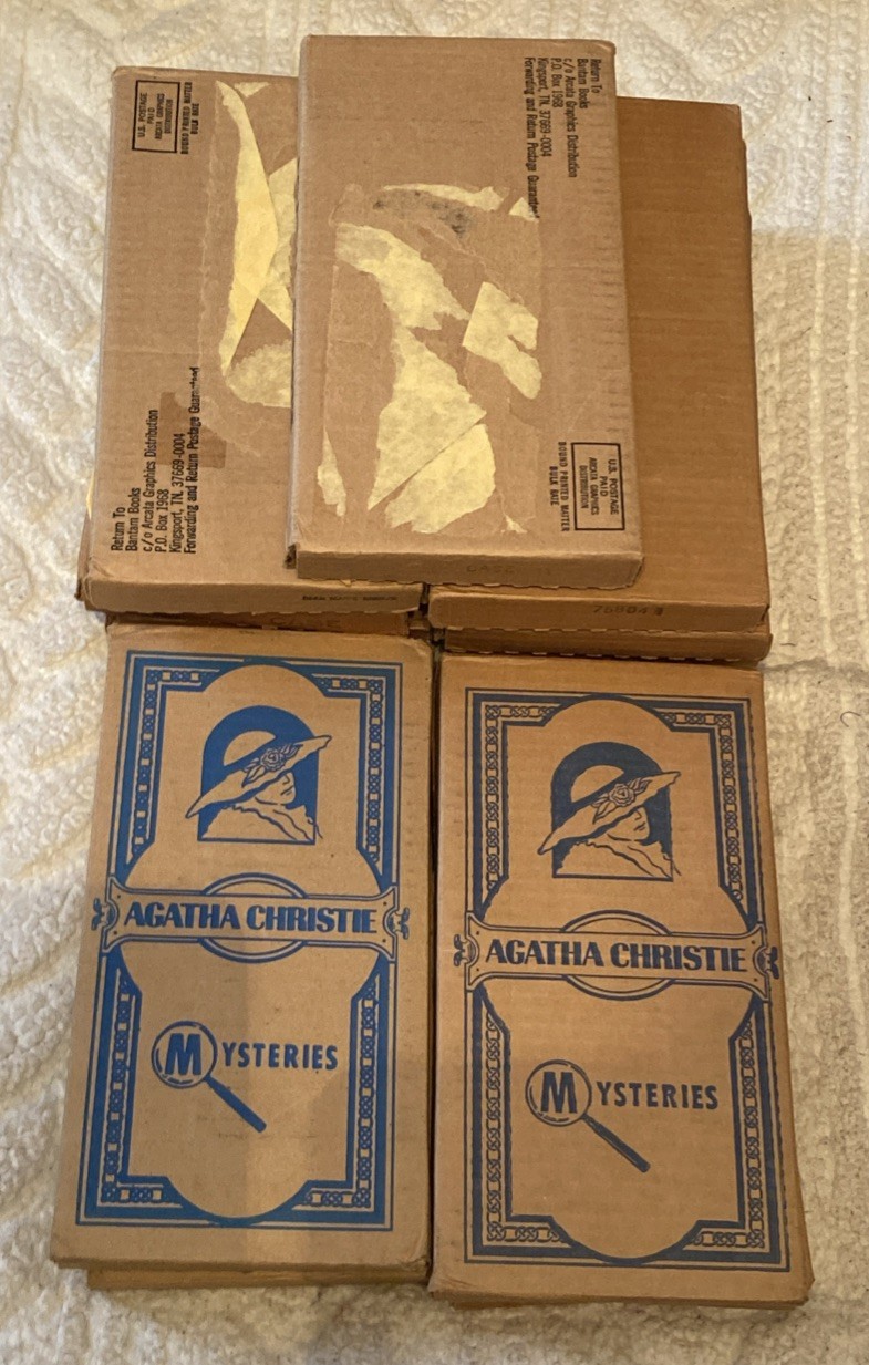 Agatha Christie Mystery Collection Leatherette 85 Book Lot Book End Boxed Bantam