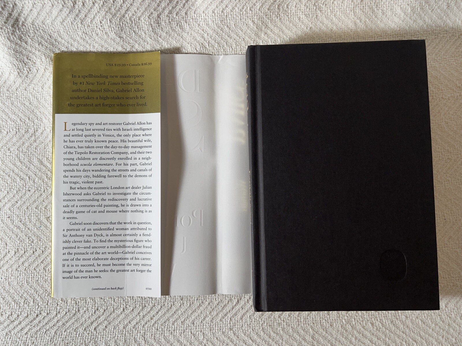 Portrait of an Unknown Woman: A Novel (Gabriel Allon, 22) by Silva, Daniel