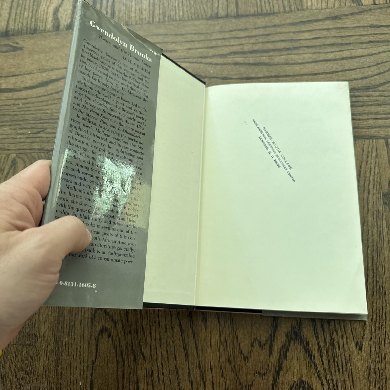 SIGNED Gwendolyn Brooks Poetry & the Heroic Voice HC DJ – Ex Library