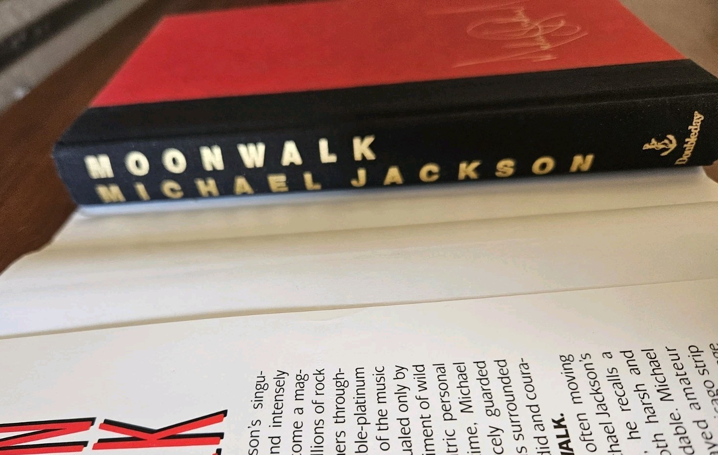 Moonwalk by Michael Jackson 1988 Hardcover Dust Jacket 1st Edition *Cover Indent