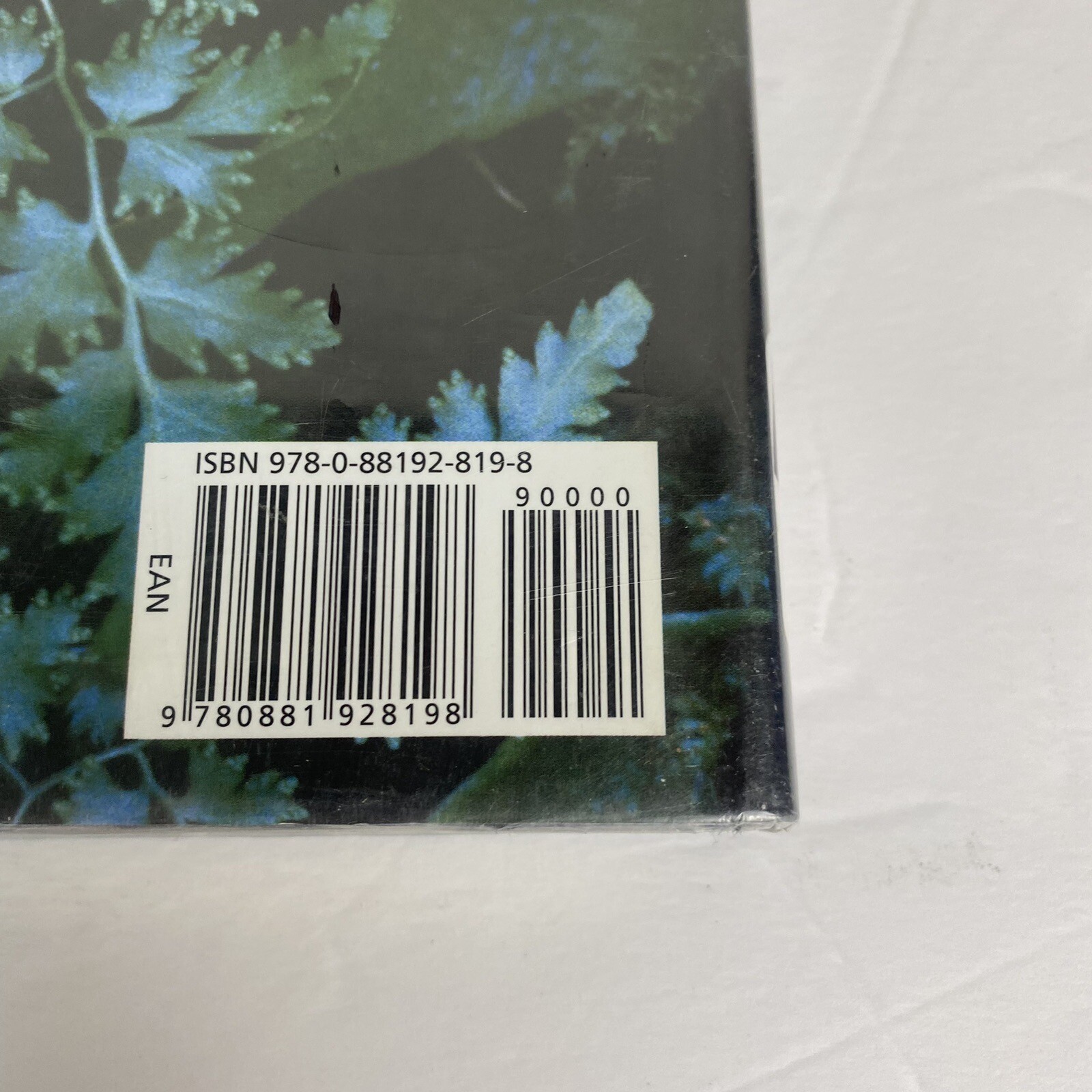 Garden Ferns Unlocked: Sue Olsens Ultimate Visual Guide to 950+ Stunning Ferns