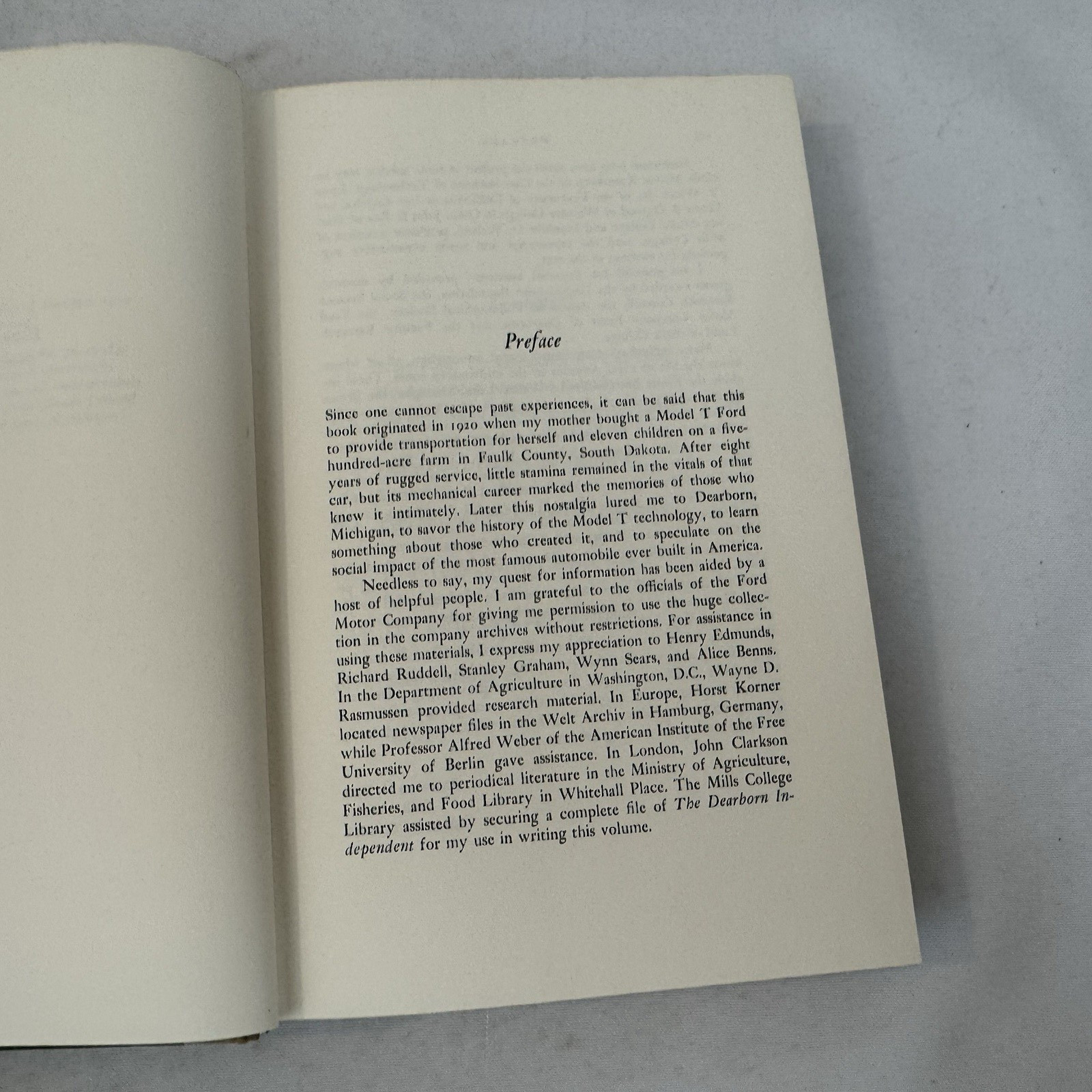 HENRY FORD AND GRASS ROOTS AMERICA REYNOLD M WIK UNIV MICHIGAN PRESS 1972 HC/DJ.