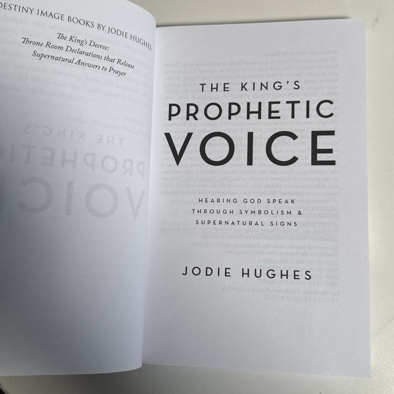 The King’s Prophetic Voice: Hearing God – Paperback, by Hughes Jodie