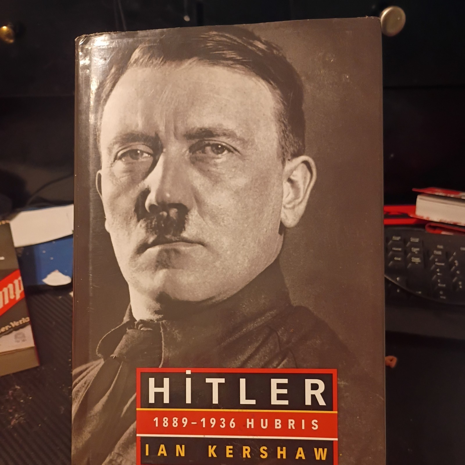 Hitler : 1889-1936 Hubris by Ian Kershaw (1999, Hardcover)