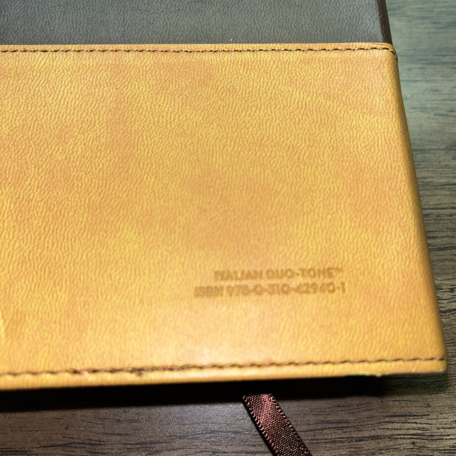 LARGE PRINT Zondervan NIV Church Bible 2011 Italian Duo-Tone Brown / Tan CLEAN