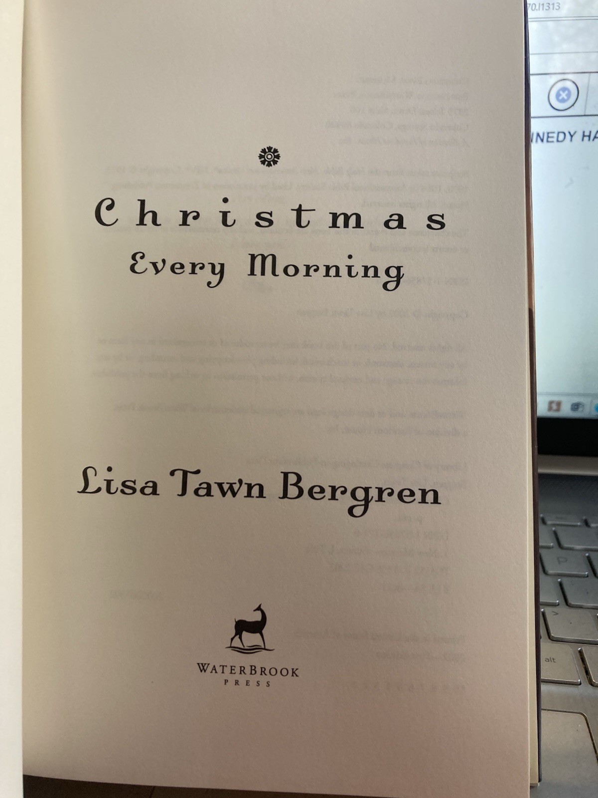 Christmas Every Morning by Lisa Tawn Bergren (2002, Hardcover) Like New