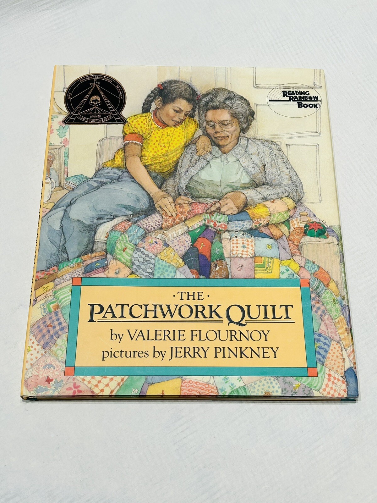 Valerie Flournoy The Patchwork Quilt 1985 Hardcover Quilting Story Sewing Book