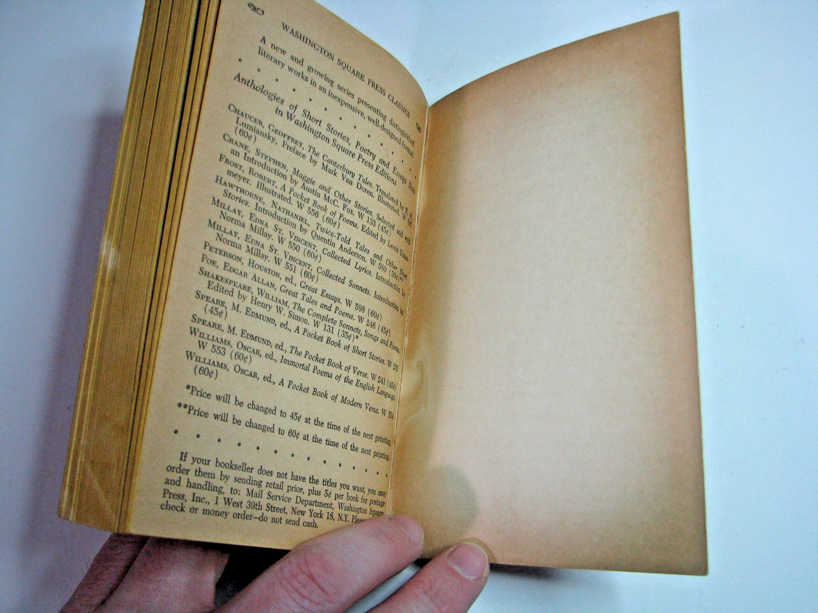 Vintage Moll Flanders Illustrated Defoe 1962 Washington Square Press Paperback
