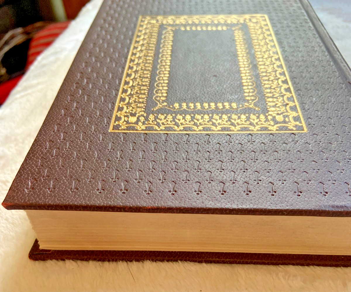 Moll Flanders Daniel Defoe International Collector’s Lib-Leicester Sq. Binding