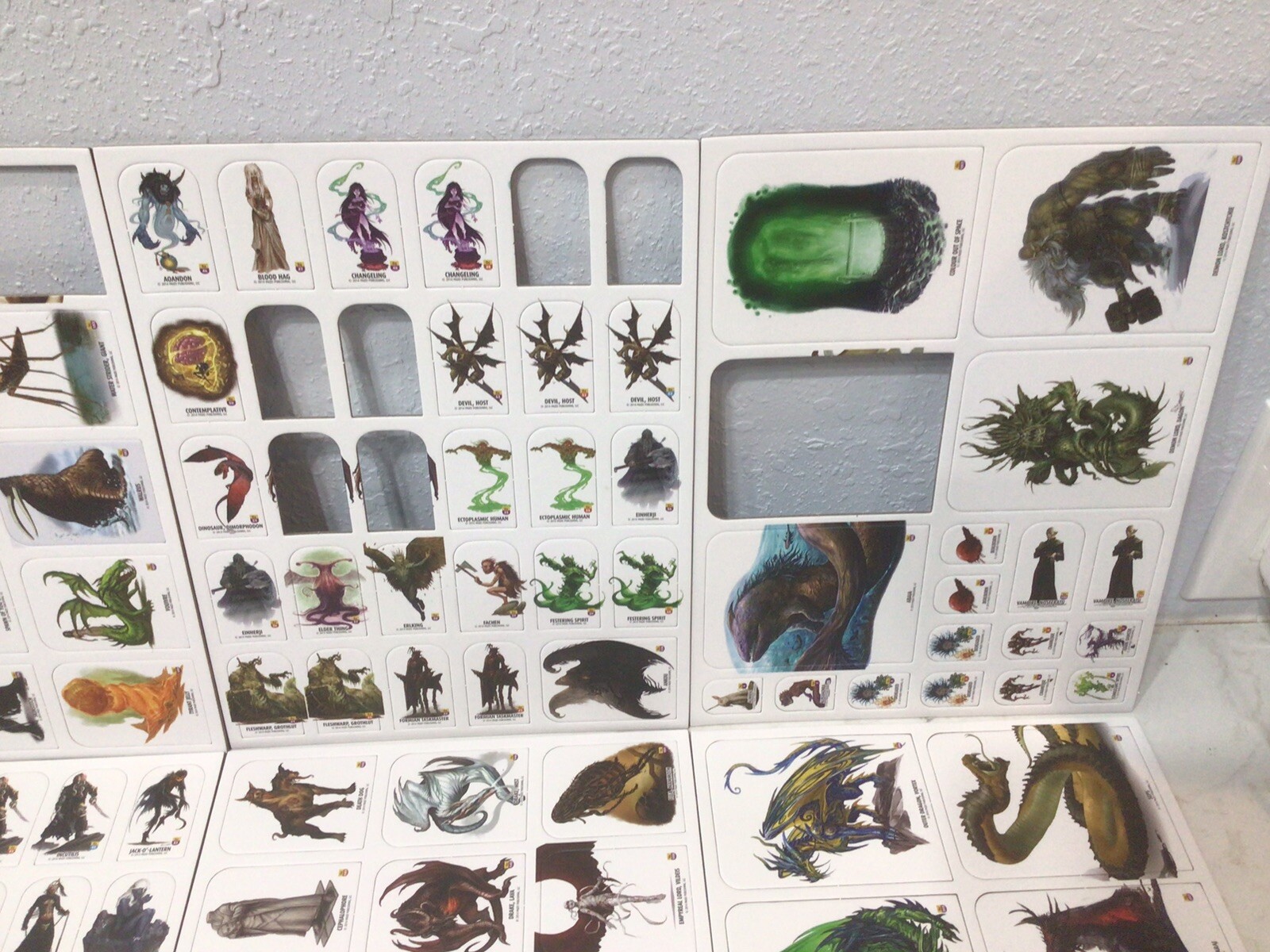 Bestiary by Paizo Publishing Staff and Paizo Staff (2014, Game)Only 16 Punched !