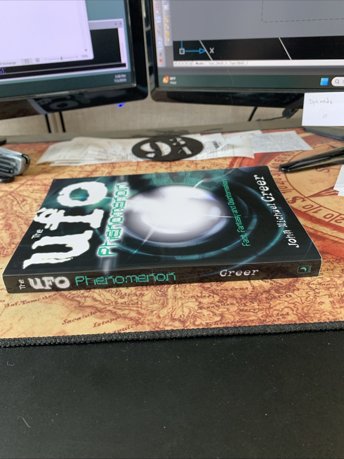 The UFO Phenomenon: Fact, Fantasy and Disinformation by Greer, John Michael VG+