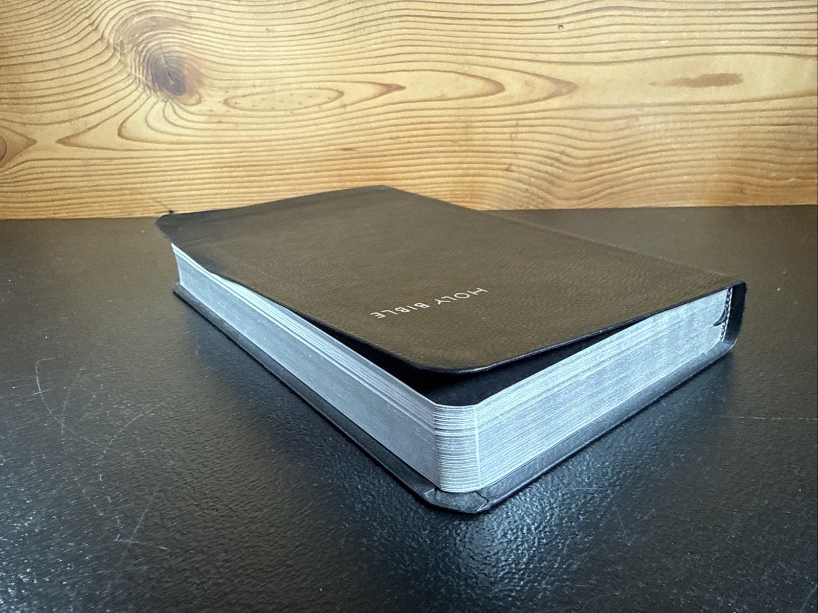 CEB Common English Thinline Bible with Apocrypha (2011 DecoTone Black)