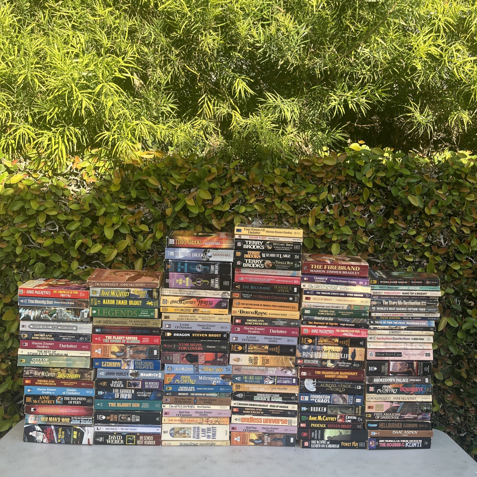 HUGE 122 BOOK LOT Vintage/Modern Mix Sci-Fi Fantasy Paperback Science Fiction