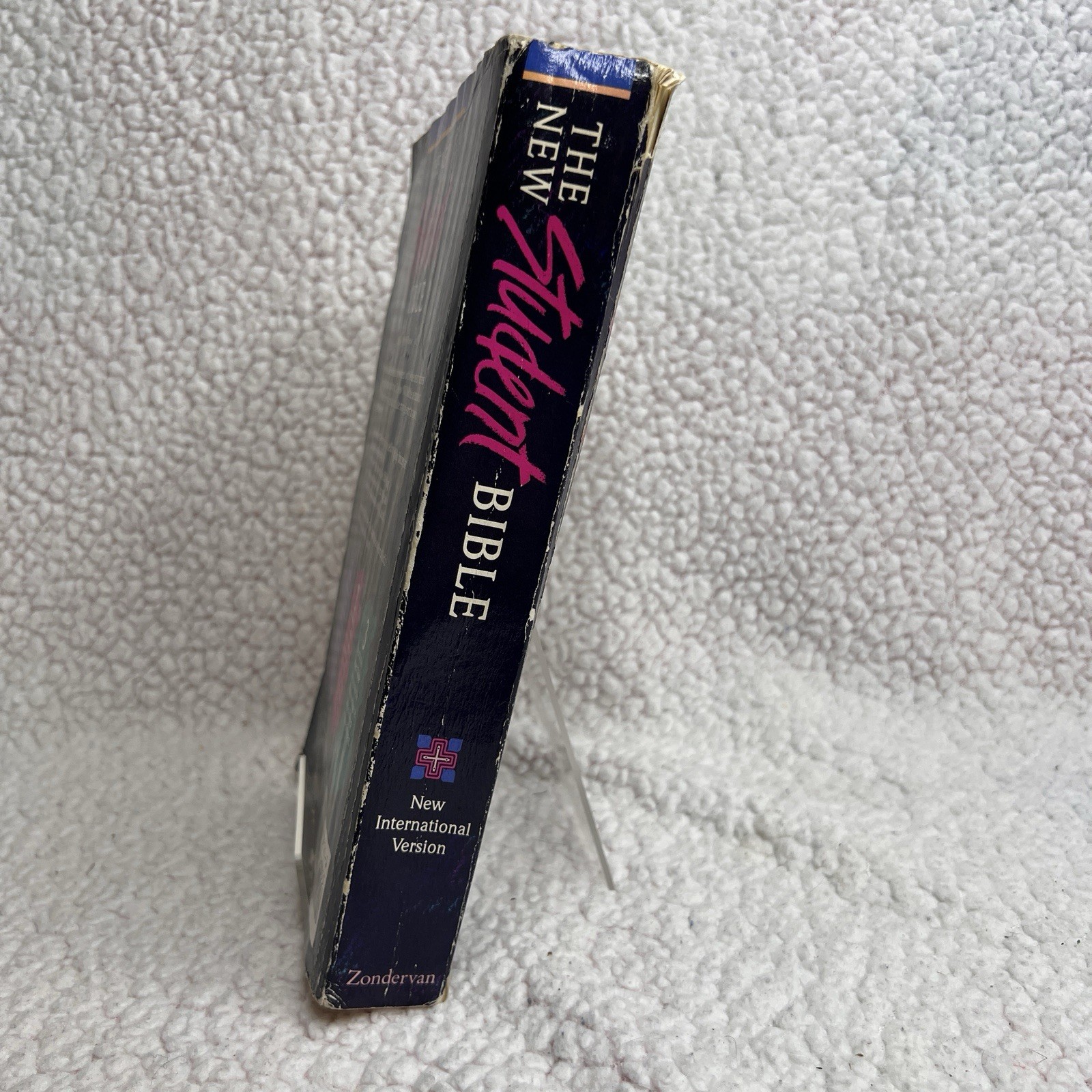 The New Student Bible by Zondervan Staff 1992 Trade Paperback