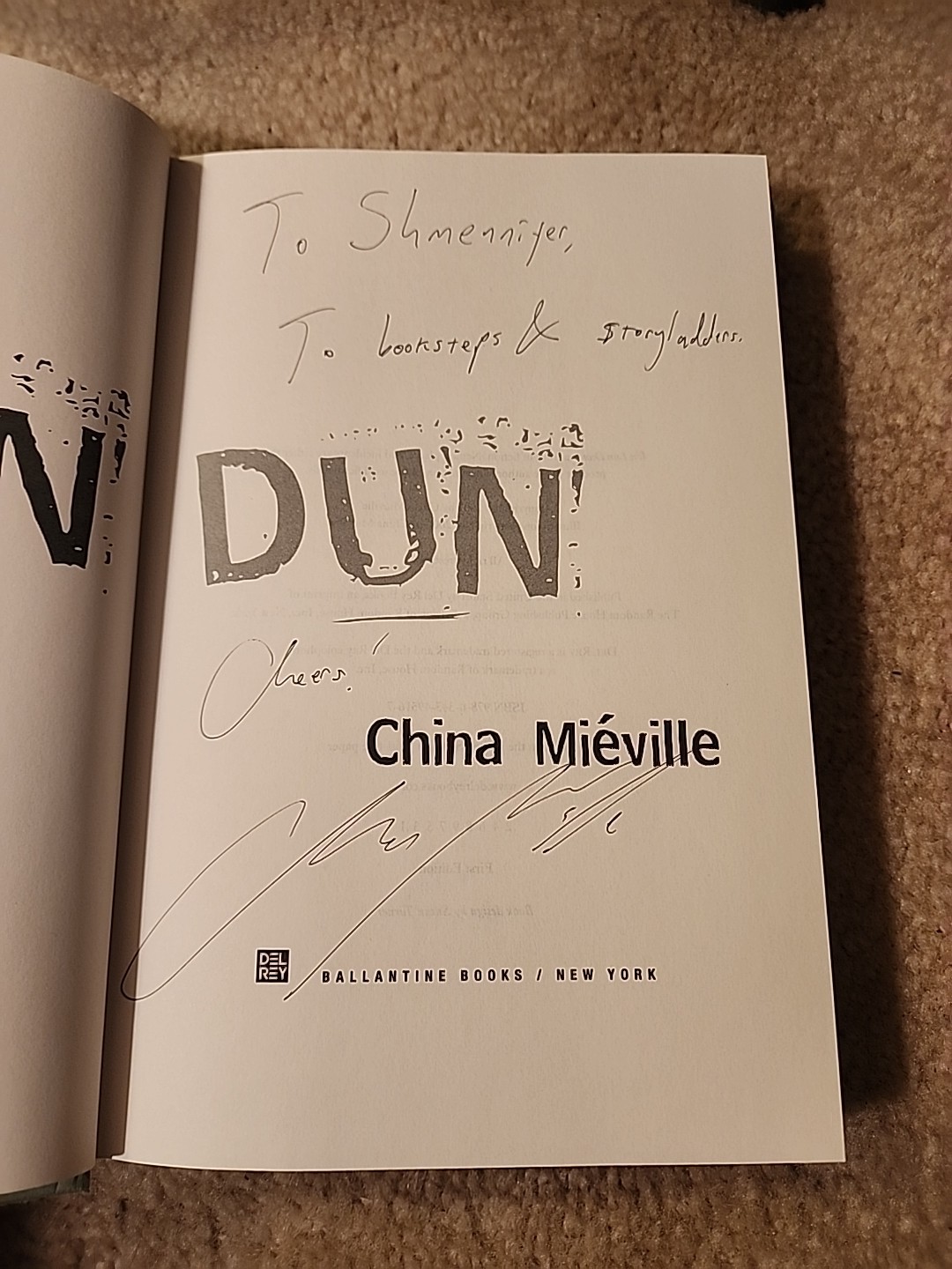 China Miéville SIGNED/Inscribed “Un Lun Dun” (2007) 1st Edition HCDJ