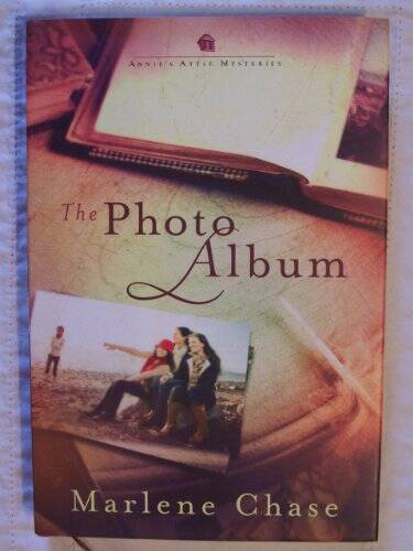 The Photo Album (Annie’s Attic Mysteries) – Hardcover – VERY GOOD
