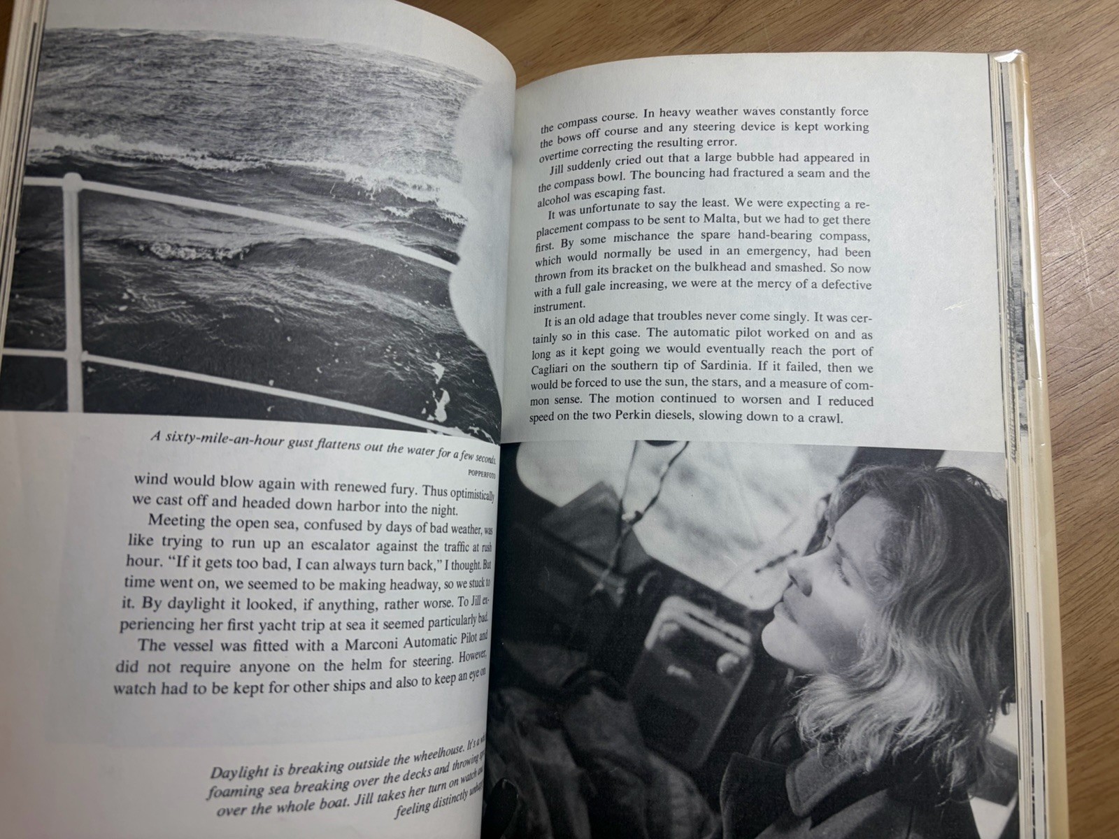 Shark Cage Under the Red Sea Ted Falcon-Barker 1969 HCDJ 1st Ex-Lib