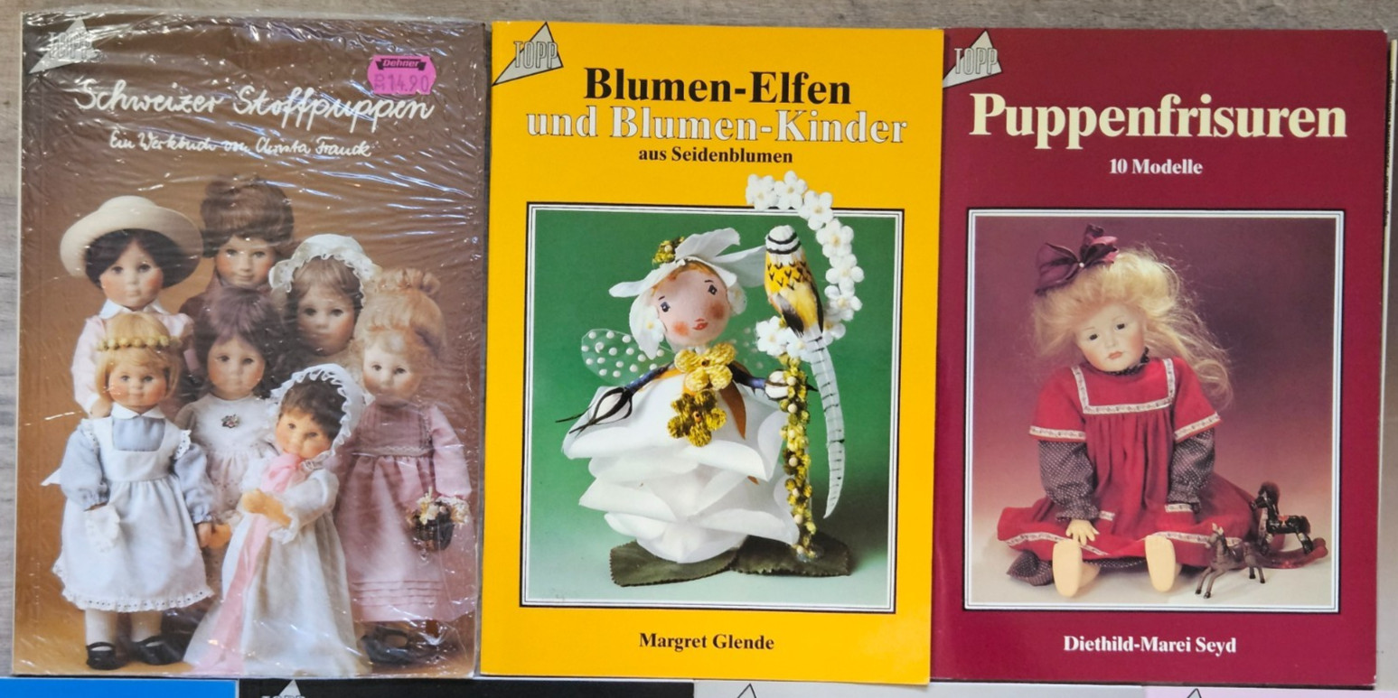19 ’90s Topp Hobby Crafts Books w/ Patterns. Written in German Language.