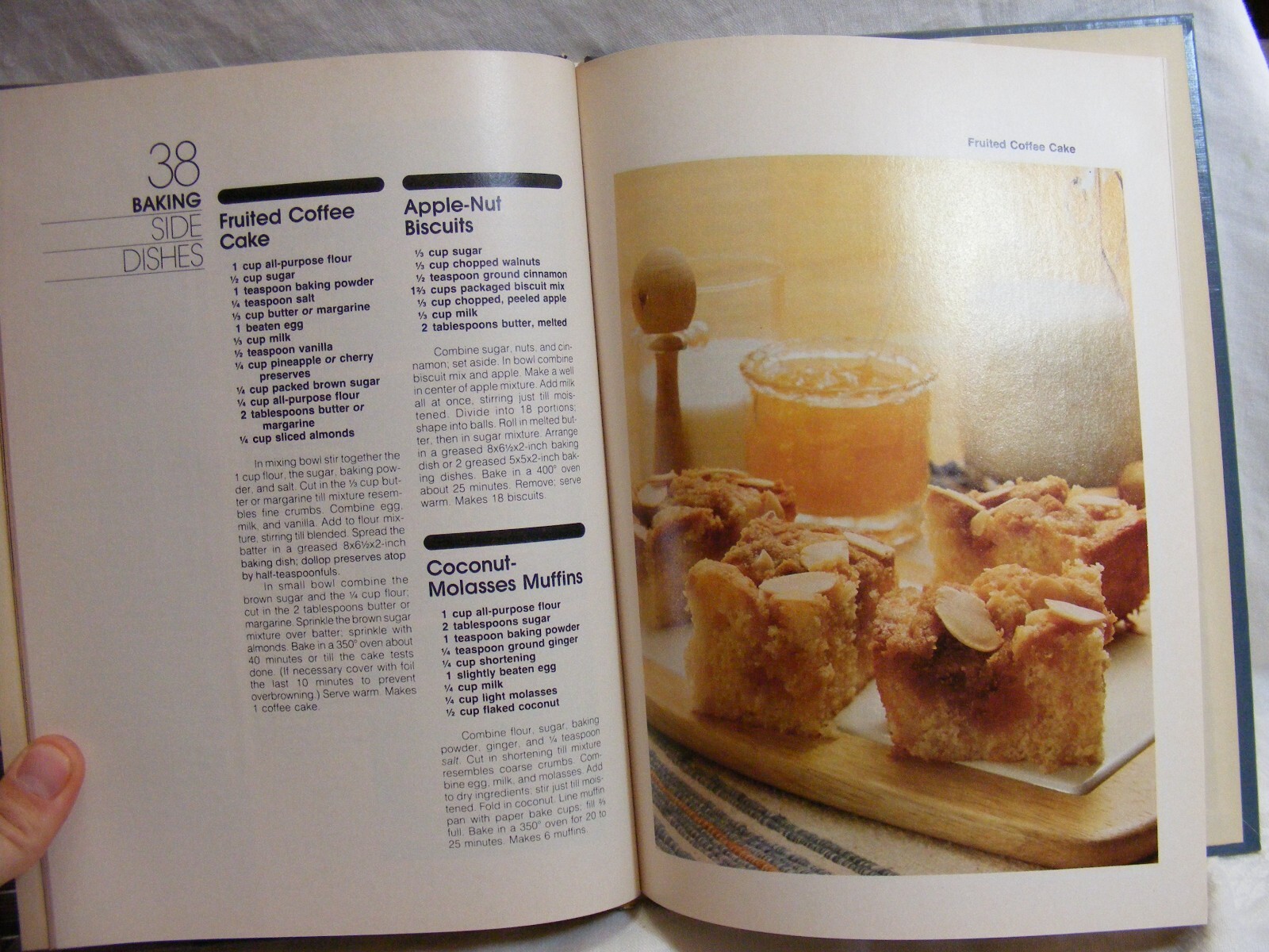 Vintage Better Homes & Gardens Toaster Oven Cookbook Copyright 1982 3-d